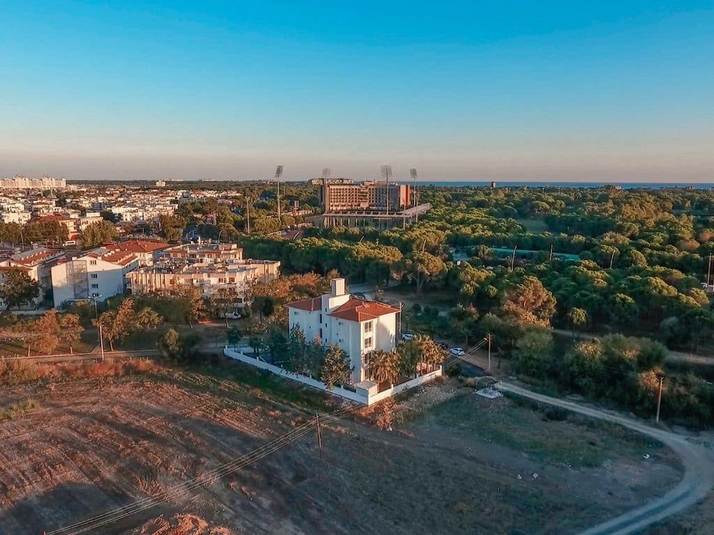 e2c6c7c0-e344-4a12-90a5-4fb30eb53bd8