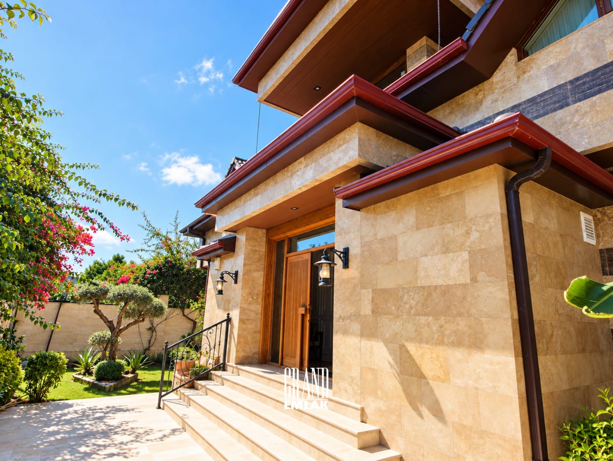 ANTALYA KEMER ARSLANBUCAK’TA 1.000 M² ÖZEL BAHÇELİ, HAVUZLU, SPA VE WELLNESS ALANLARINA SAHİP 5+1 MÜSTAKİL LÜKS VİLLA 1 (13)