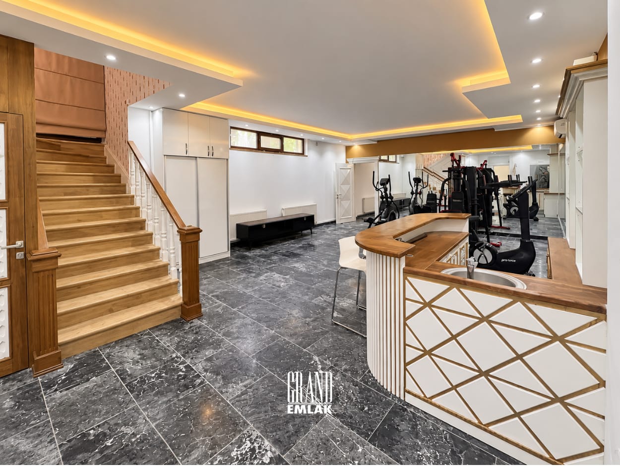ANTALYA KEMER ARSLANBUCAK’TA 1.000 M² ÖZEL BAHÇELİ, HAVUZLU, SPA VE WELLNESS ALANLARINA SAHİP 5+1 MÜSTAKİL LÜKS VİLLA 1 (3)