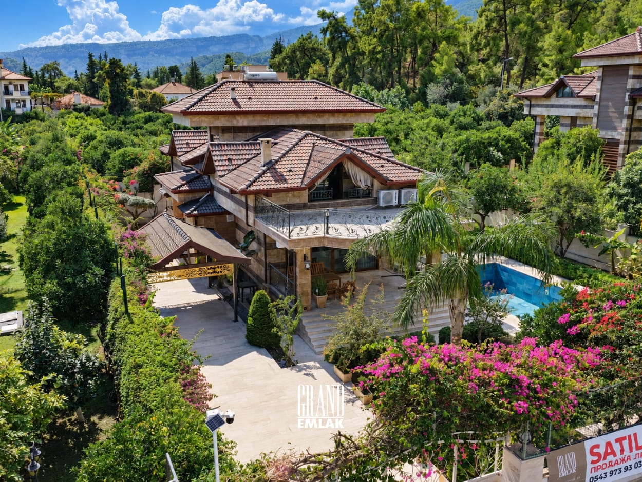 ANTALYA KEMER ARSLANBUCAK’TA 1.000 M² ÖZEL BAHÇELİ, HAVUZLU, SPA VE WELLNESS ALANLARINA SAHİP 5+1 MÜSTAKİL LÜKS VİLLA 1 (9)