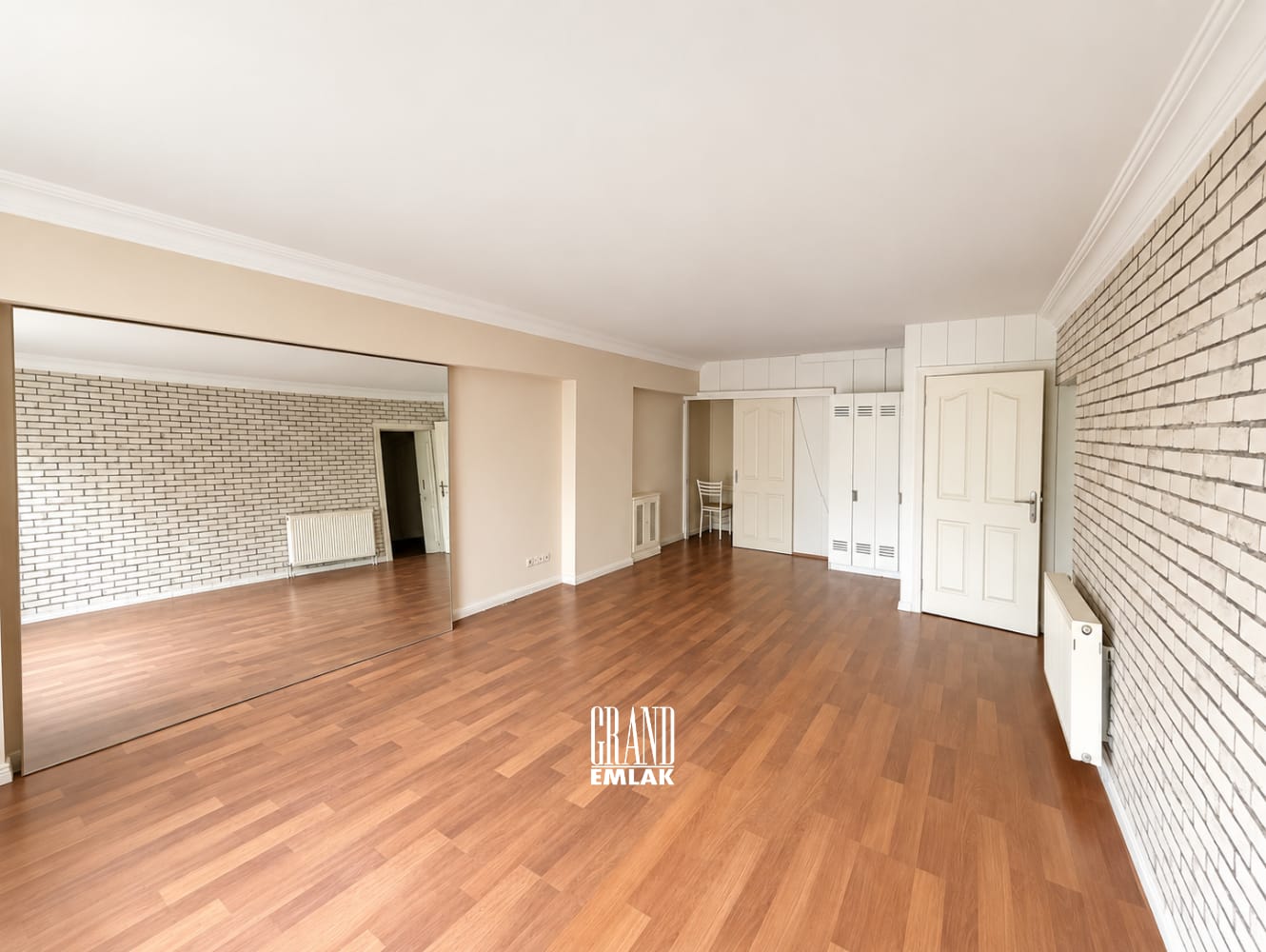 Ankara Çankaya Ümitköy Töyko Sitesi’nde 320 m² Kiralık Prestijli Ofis ve İş Yeri (11)
