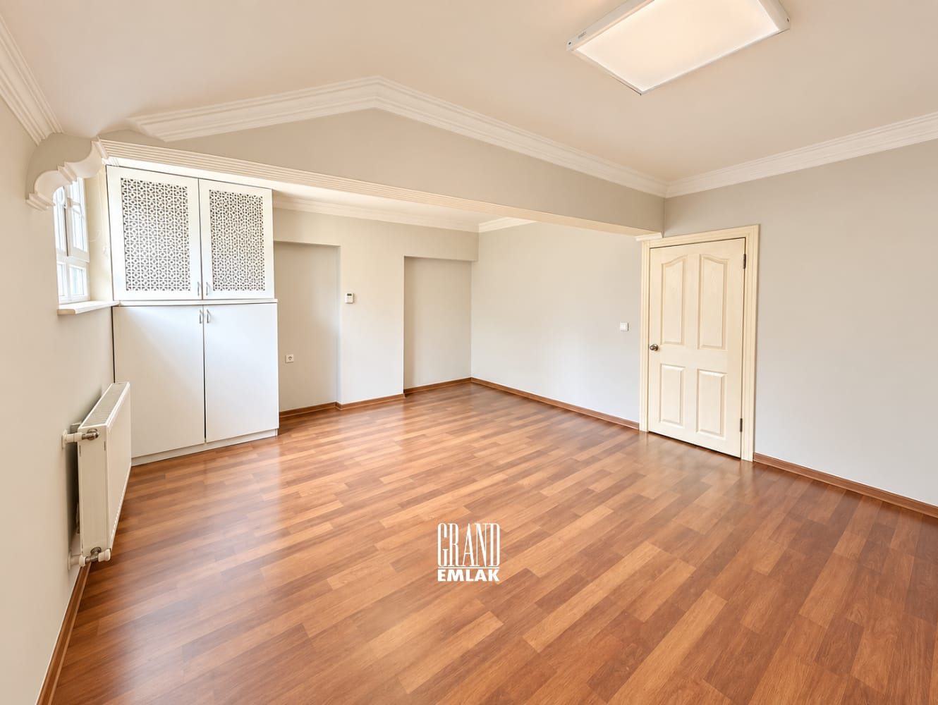 Ankara Çankaya Ümitköy Töyko Sitesi’nde 320 m² Kiralık Prestijli Ofis ve İş Yeri (12)