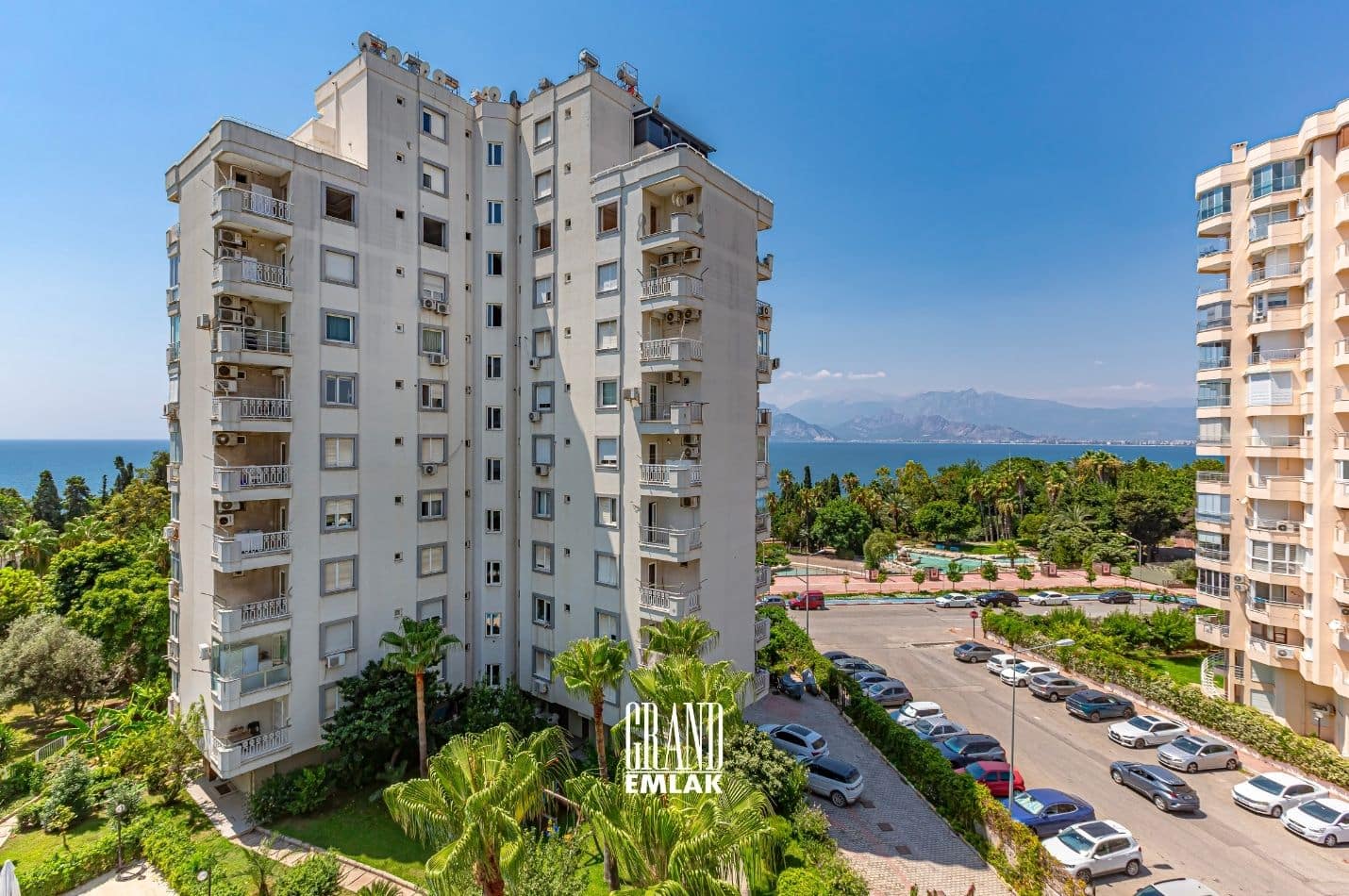 ALPEK 3 SİTESİ KATTA TEK DAİRE (1)