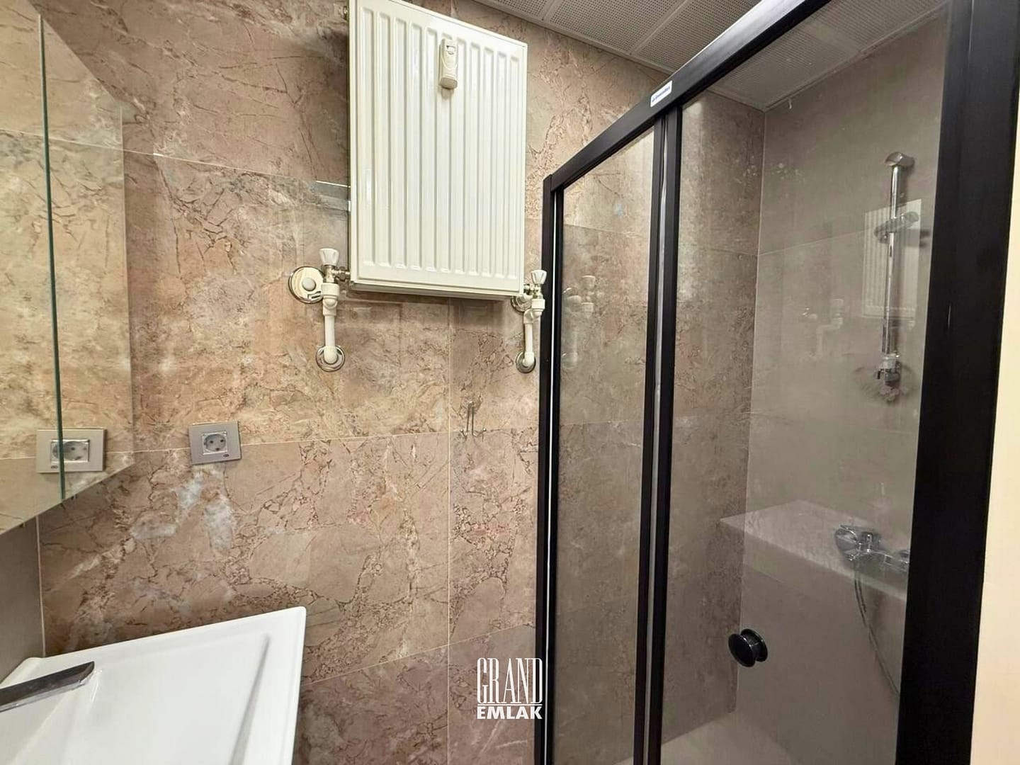 MUHSİN ADIYAMAN SİTESİNDE KİRALIK 3+1 (1)