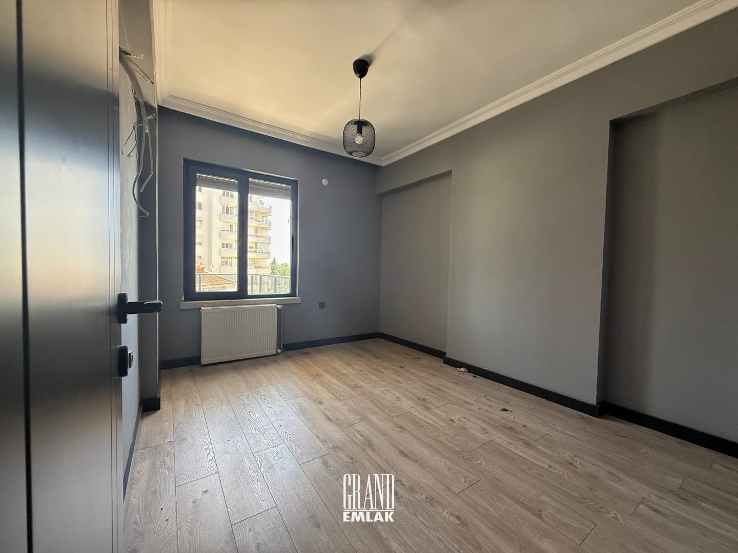 HACI GEBİZLER LARA FENER DE DENİZ MANZARALI İÇİ LÜKS YAPILI SATILIK DAİRE (14)