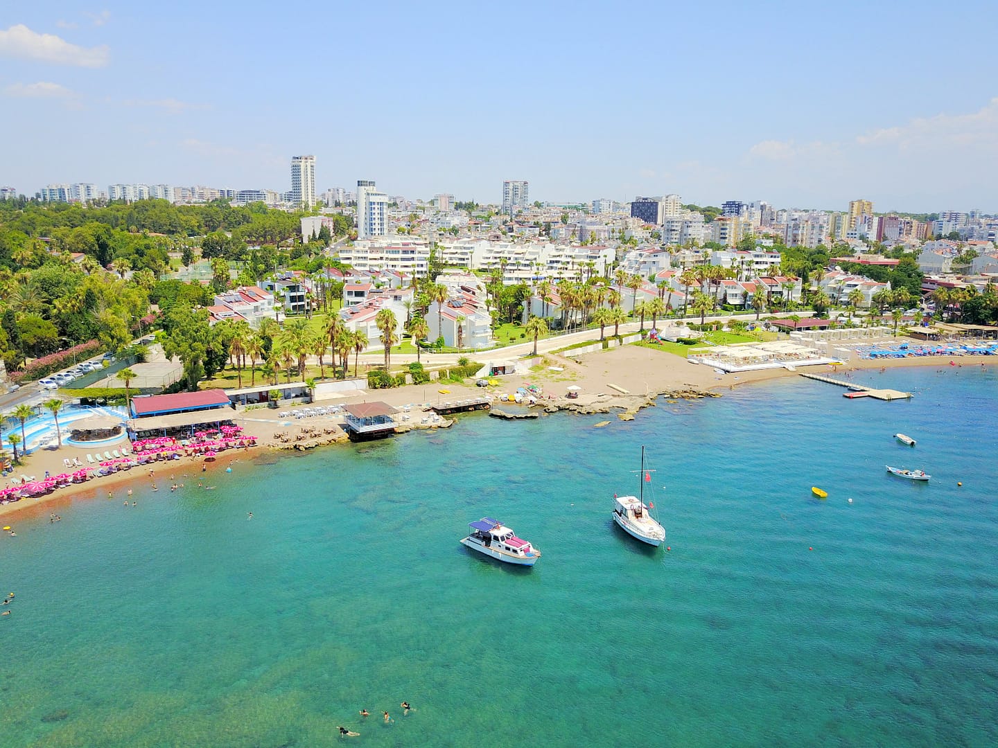 Antalya Martılı Sitesi Satılık 4+1 villa denize sıfır seafront villa for sale in Antala Вилла возле моря в Анталии (12)