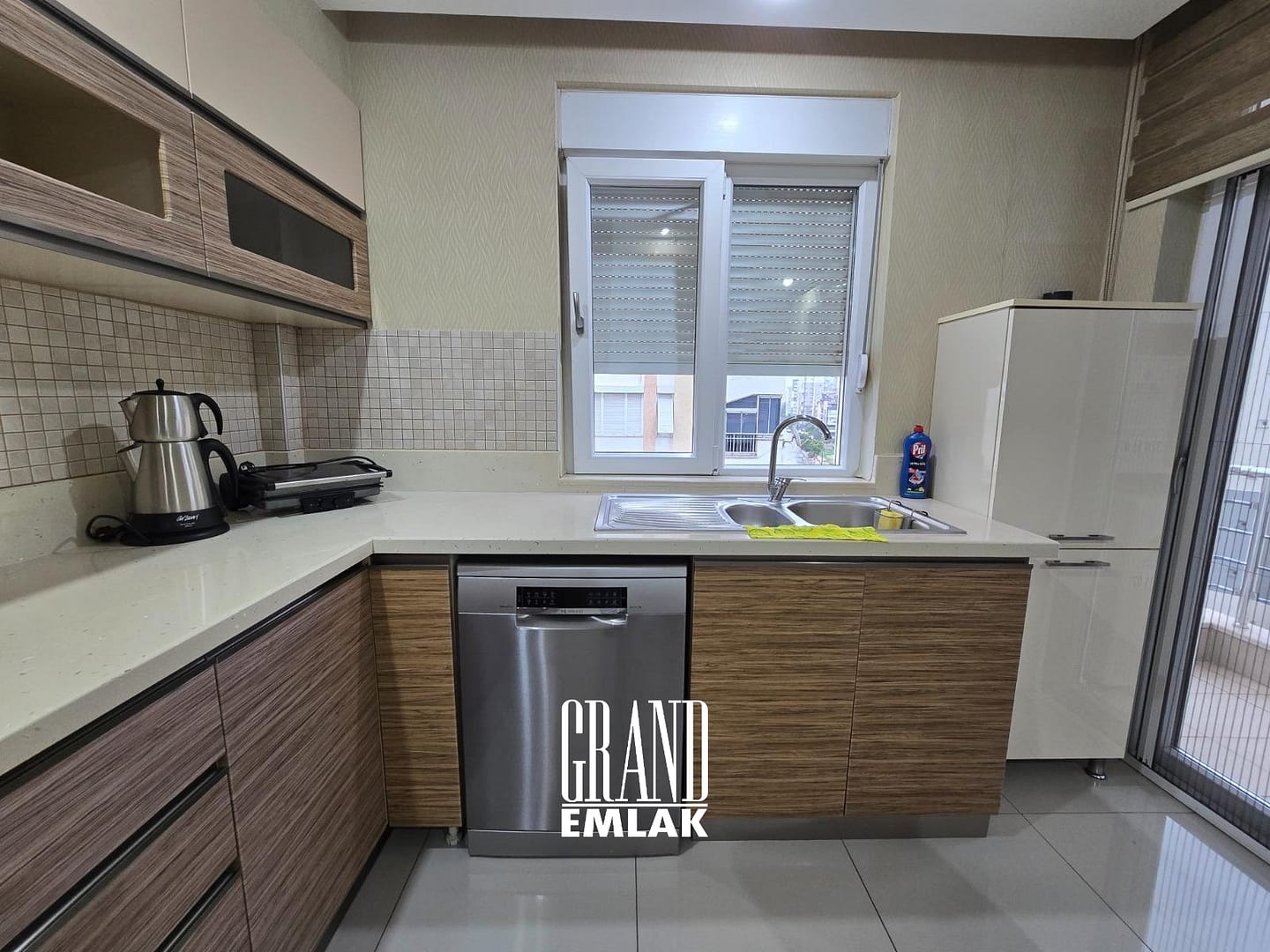 Çağlayan Mah. Özellikli Sitede Satılık Arakat 3+1 Daire (20)
