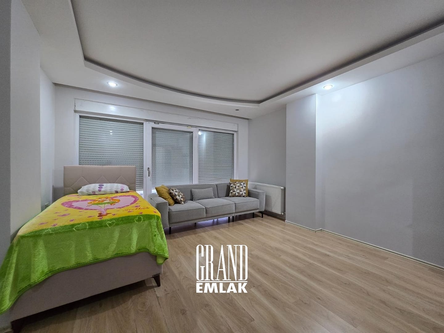 Çağlayan Mah. Özellikli Sitede Satılık Arakat 3+1 Daire (26)
