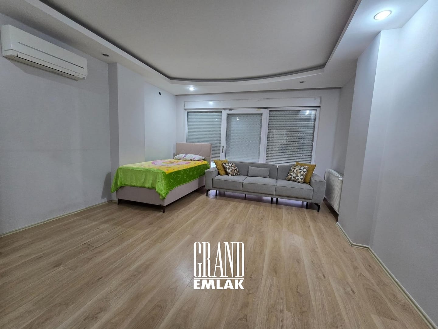 Çağlayan Mah. Özellikli Sitede Satılık Arakat 3+1 Daire (27)