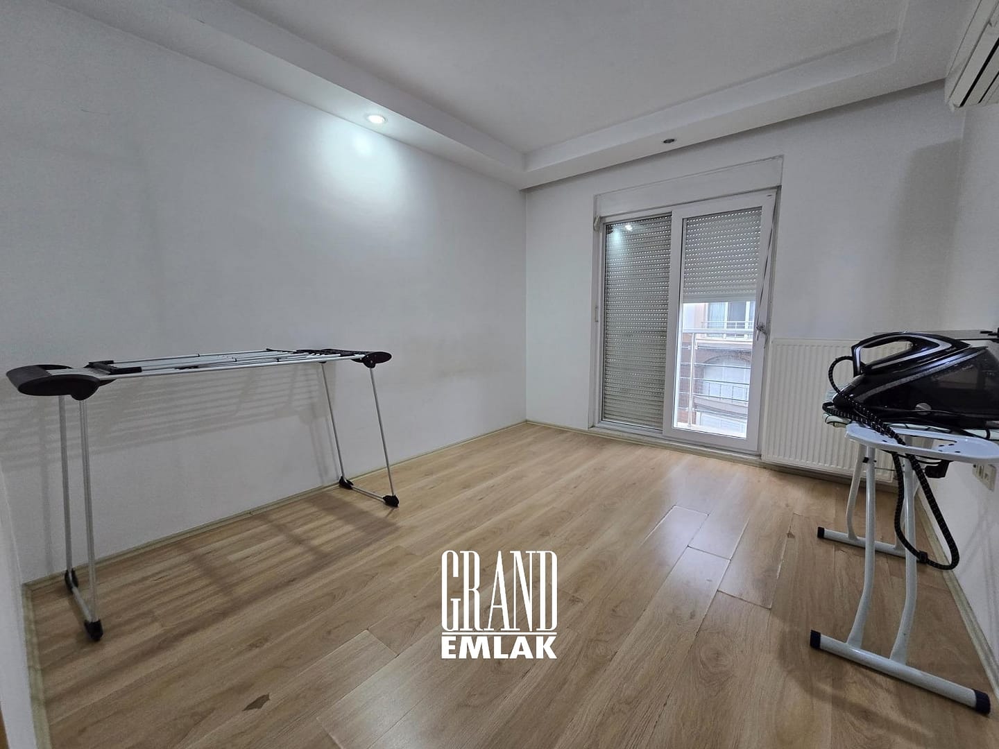Çağlayan Mah. Özellikli Sitede Satılık Arakat 3+1 Daire (33)