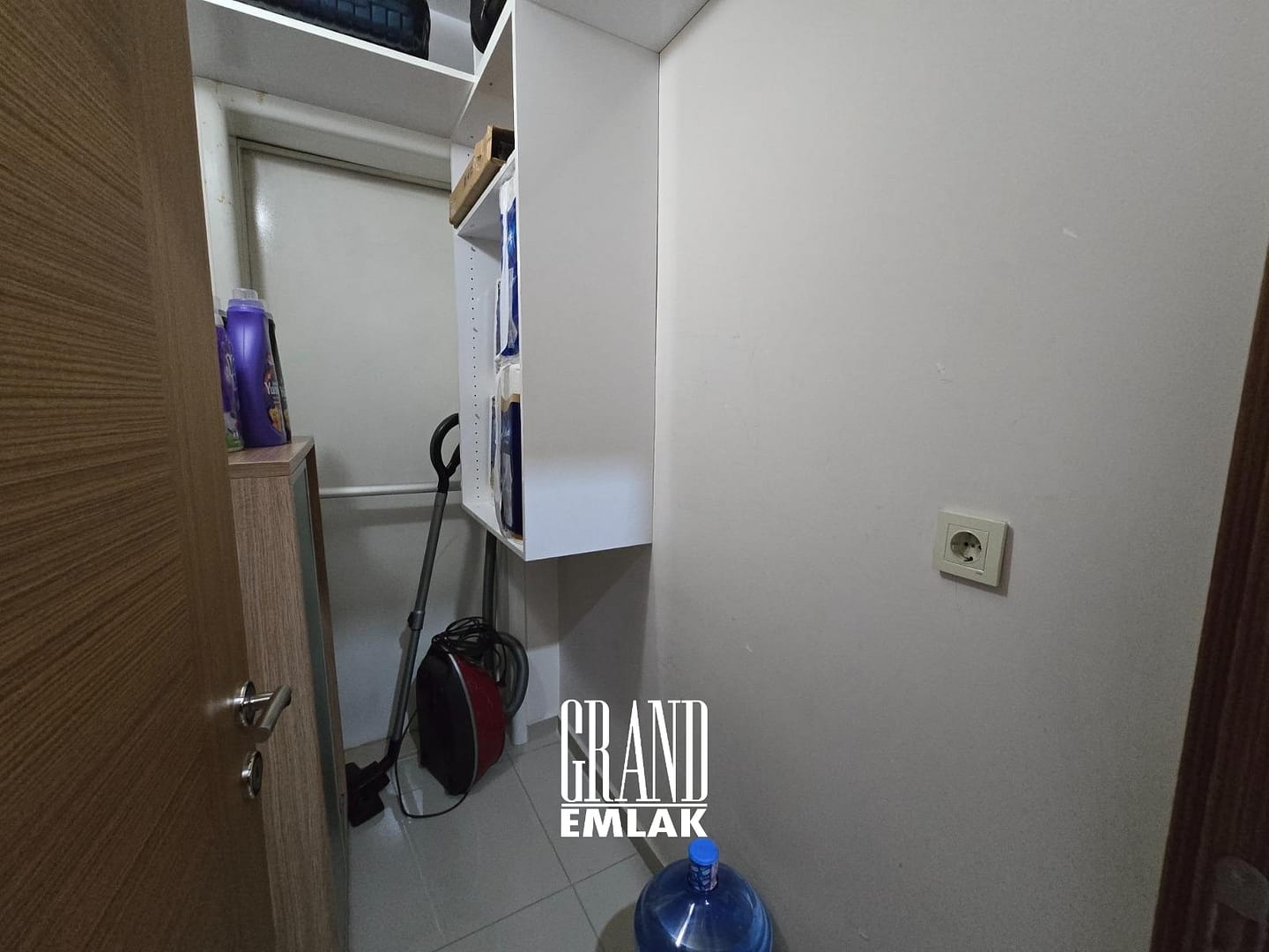 Çağlayan Mah. Özellikli Sitede Satılık Arakat 3+1 Daire (35)