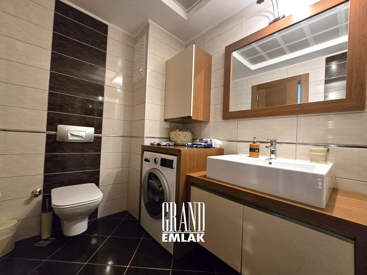 Çağlayan Mah. Özellikli Sitede Satılık Arakat 3+1 Daire (38)