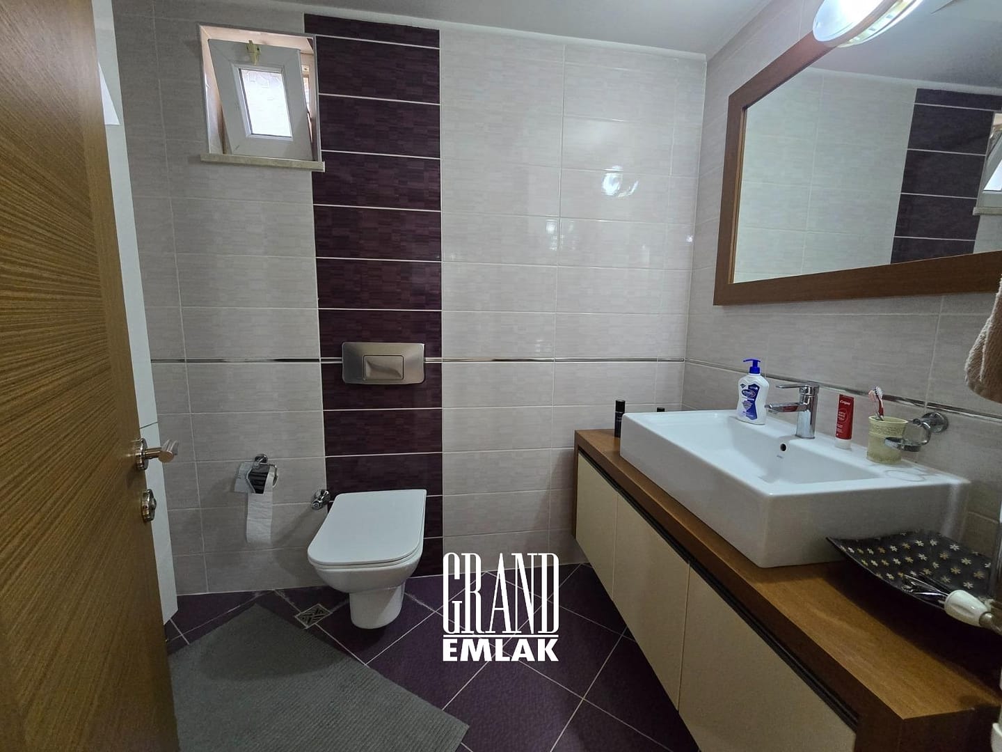 Çağlayan Mah. Özellikli Sitede Satılık Arakat 3+1 Daire (40)