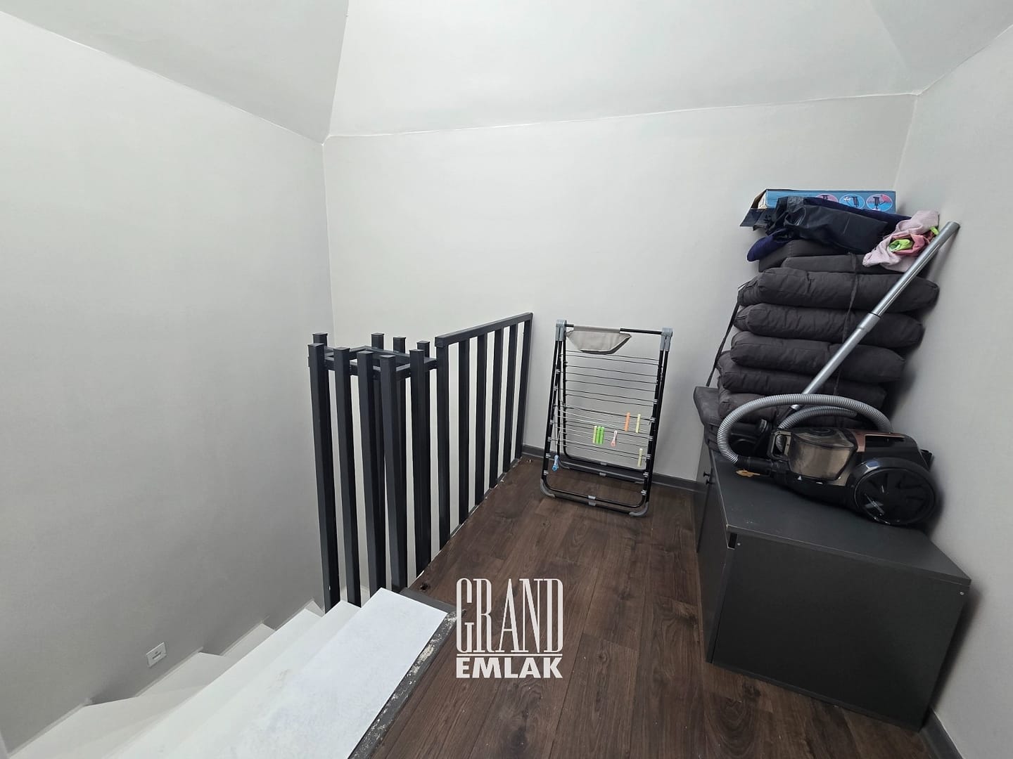 GÜZELBAĞ SEVAL SİT. MİMARİ TASARIMLI EŞYALI KİRALIK 4+1 VİLLA (14)