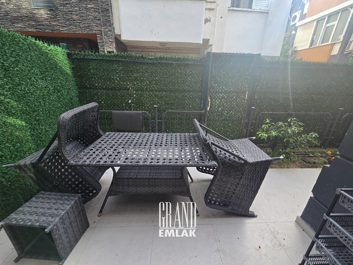 GÜZELBAĞ SEVAL SİT. MİMARİ TASARIMLI EŞYALI KİRALIK 4+1 VİLLA (36)