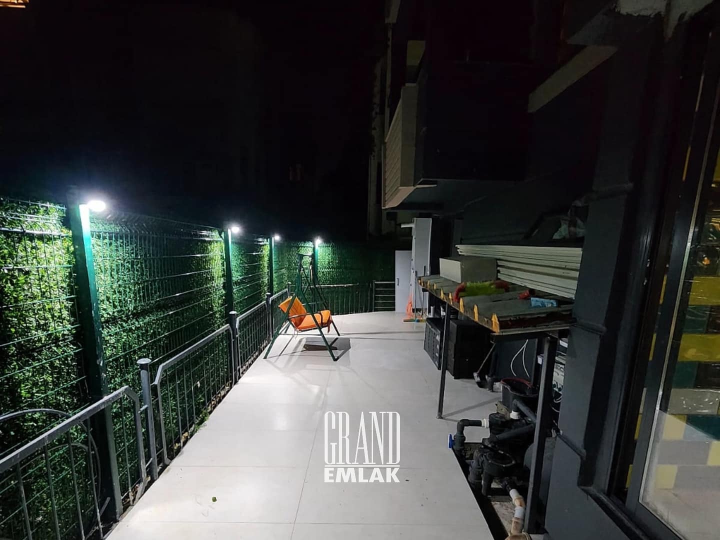 GÜZELBAĞ SEVAL SİT. MİMARİ TASARIMLI EŞYALI KİRALIK 4+1 VİLLA (38)