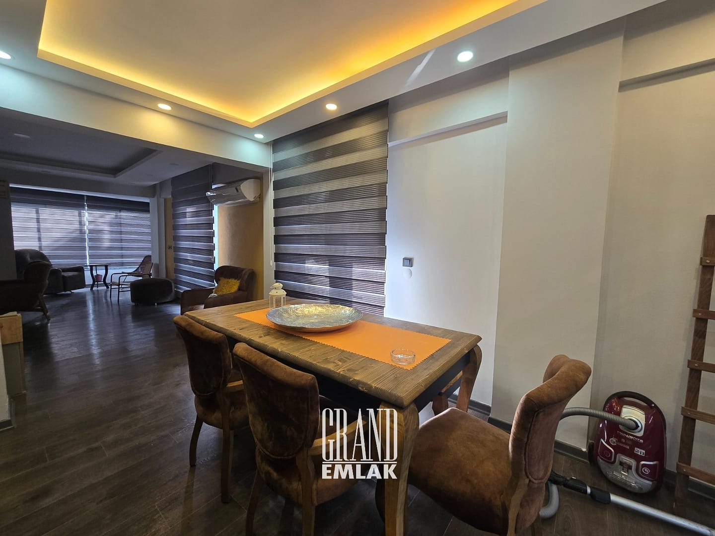 GÜZELBAĞ SEVAL SİT. MİMARİ TASARIMLI EŞYALI KİRALIK 4+1 VİLLA (4)