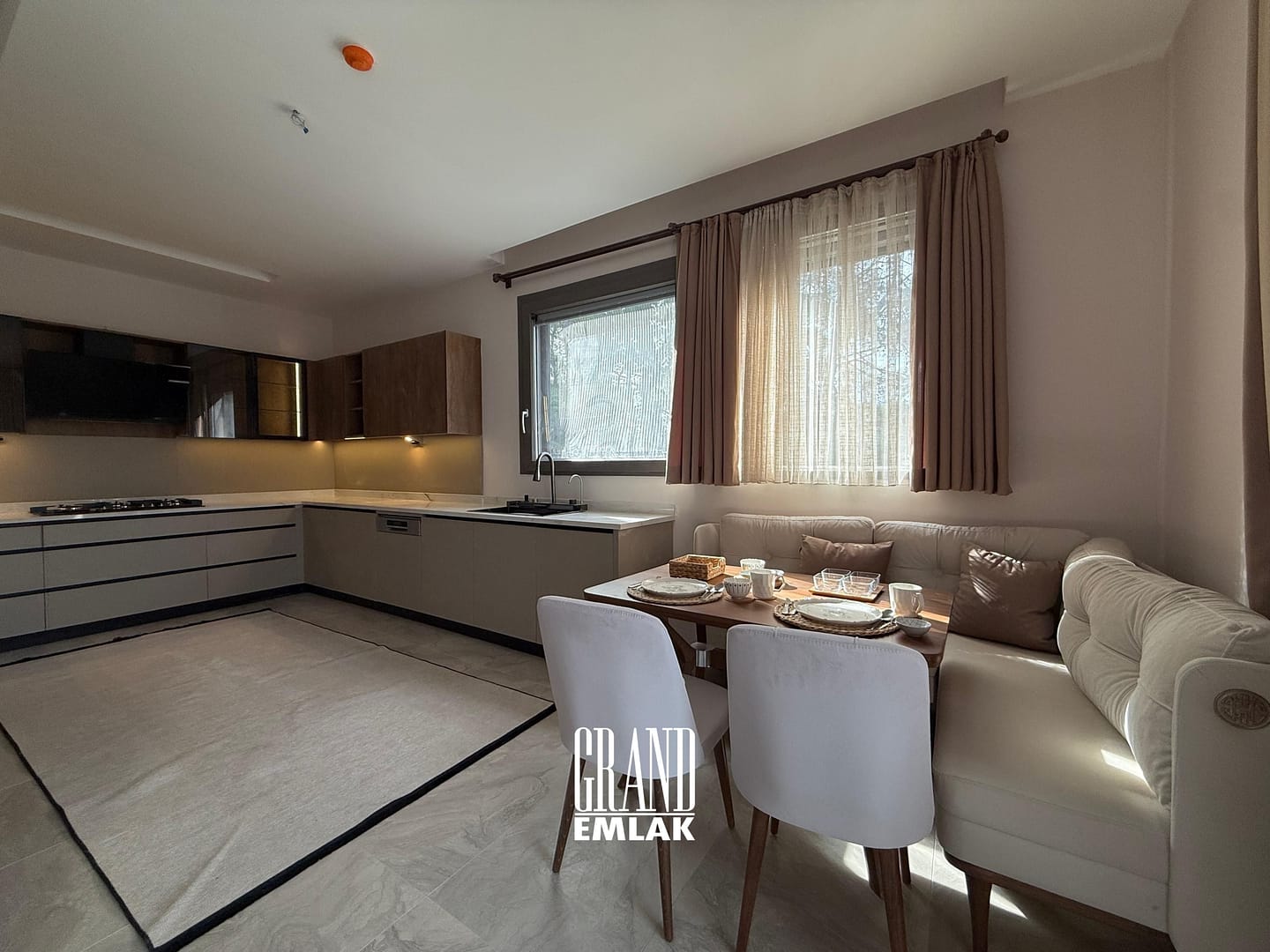 Döşemealtı Düzlerçamı Safe City’de Satılık 5+1 Müstakil Villa (17)