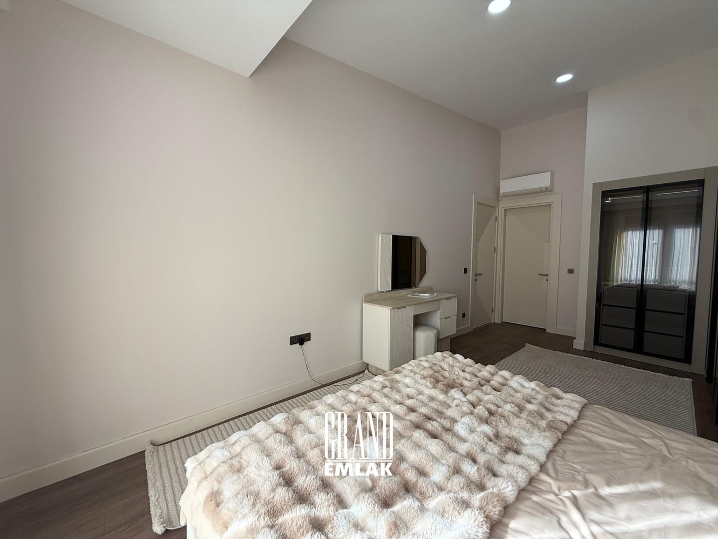 Döşemealtı Düzlerçamı Safe City’de Satılık 5+1 Müstakil Villa (30)