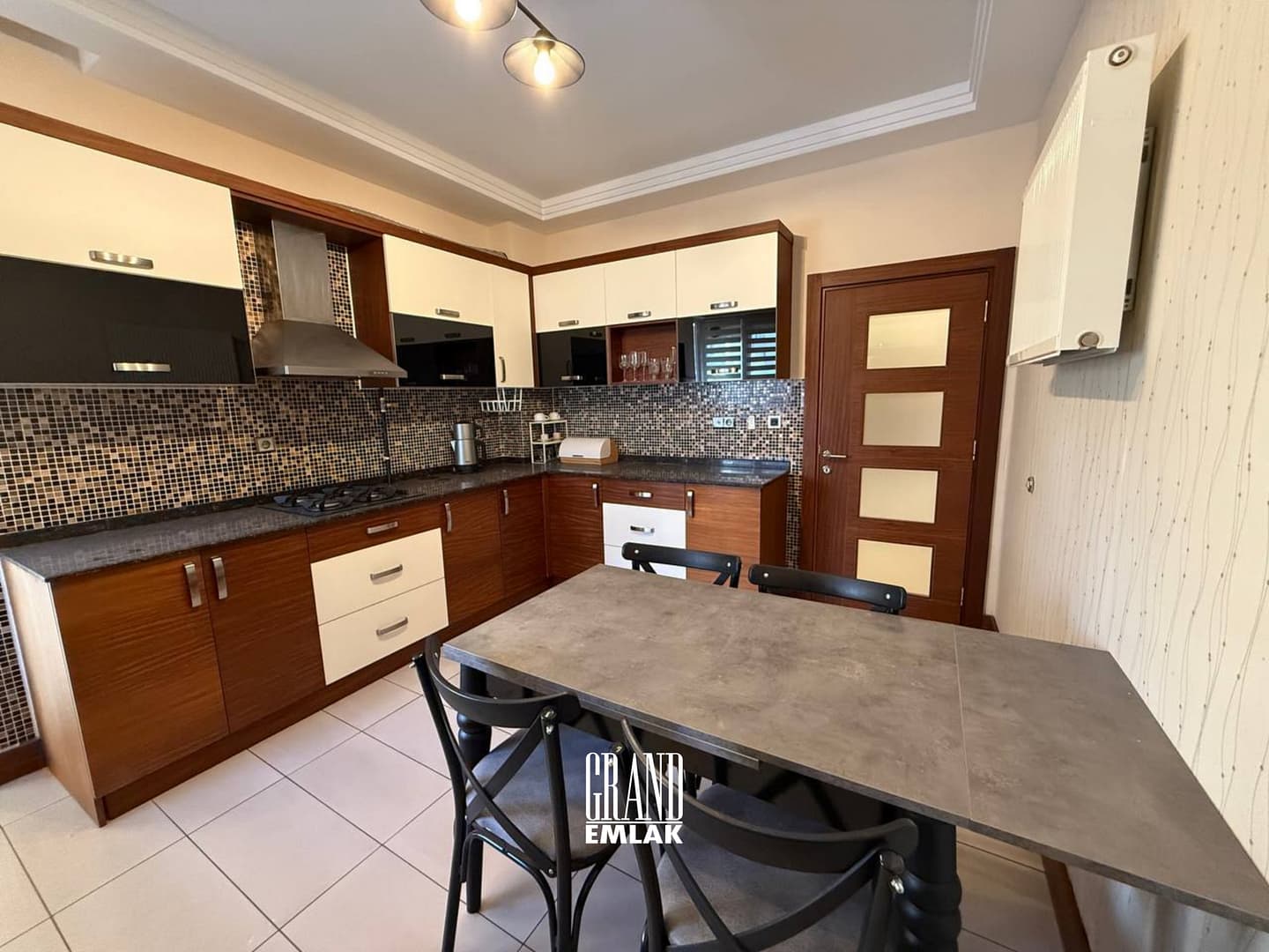 Özpınarlar’dan Lavinya Sitesinde Geniş 3+1 Satılık Eşyalı Daire (16)