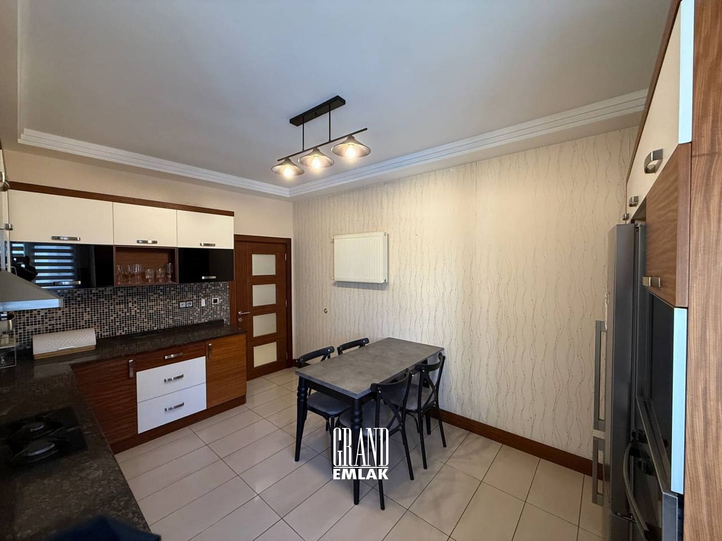 Özpınarlar’dan Lavinya Sitesinde Geniş 3+1 Satılık Eşyalı Daire (17)