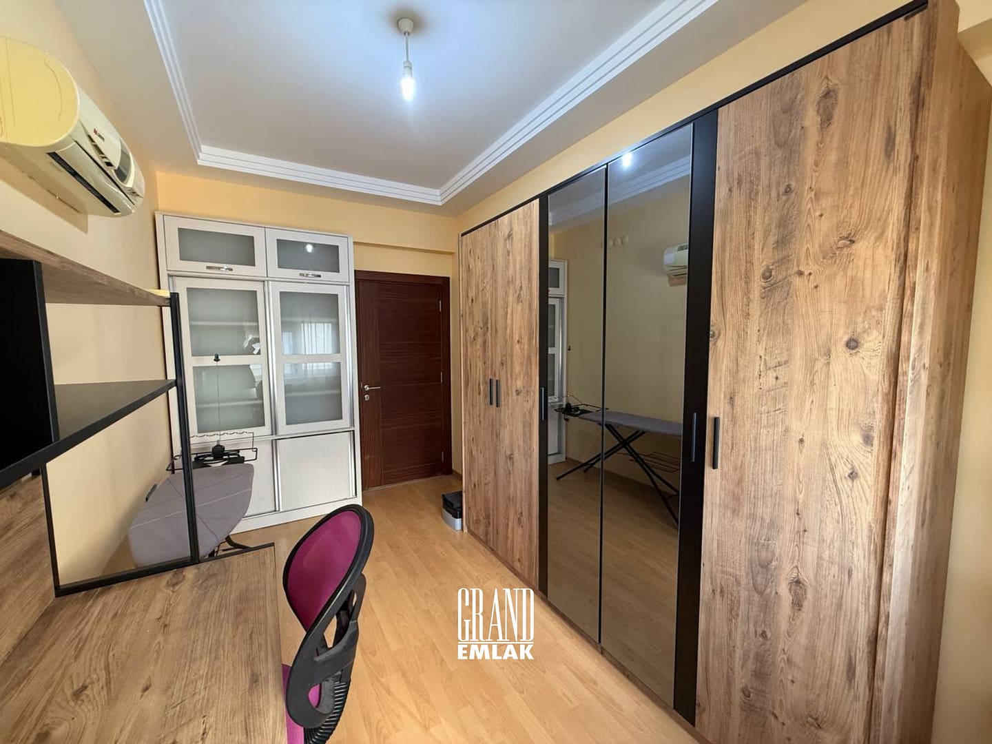 Özpınarlar’dan Lavinya Sitesinde Geniş 3+1 Satılık Eşyalı Daire (23)