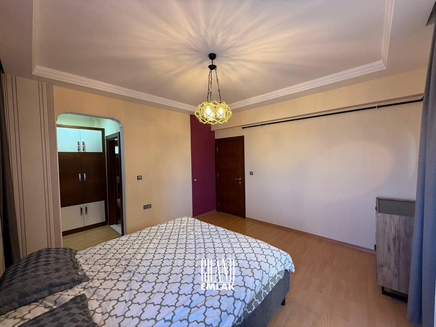 Özpınarlar’dan Lavinya Sitesinde Geniş 3+1 Satılık Eşyalı Daire (27)