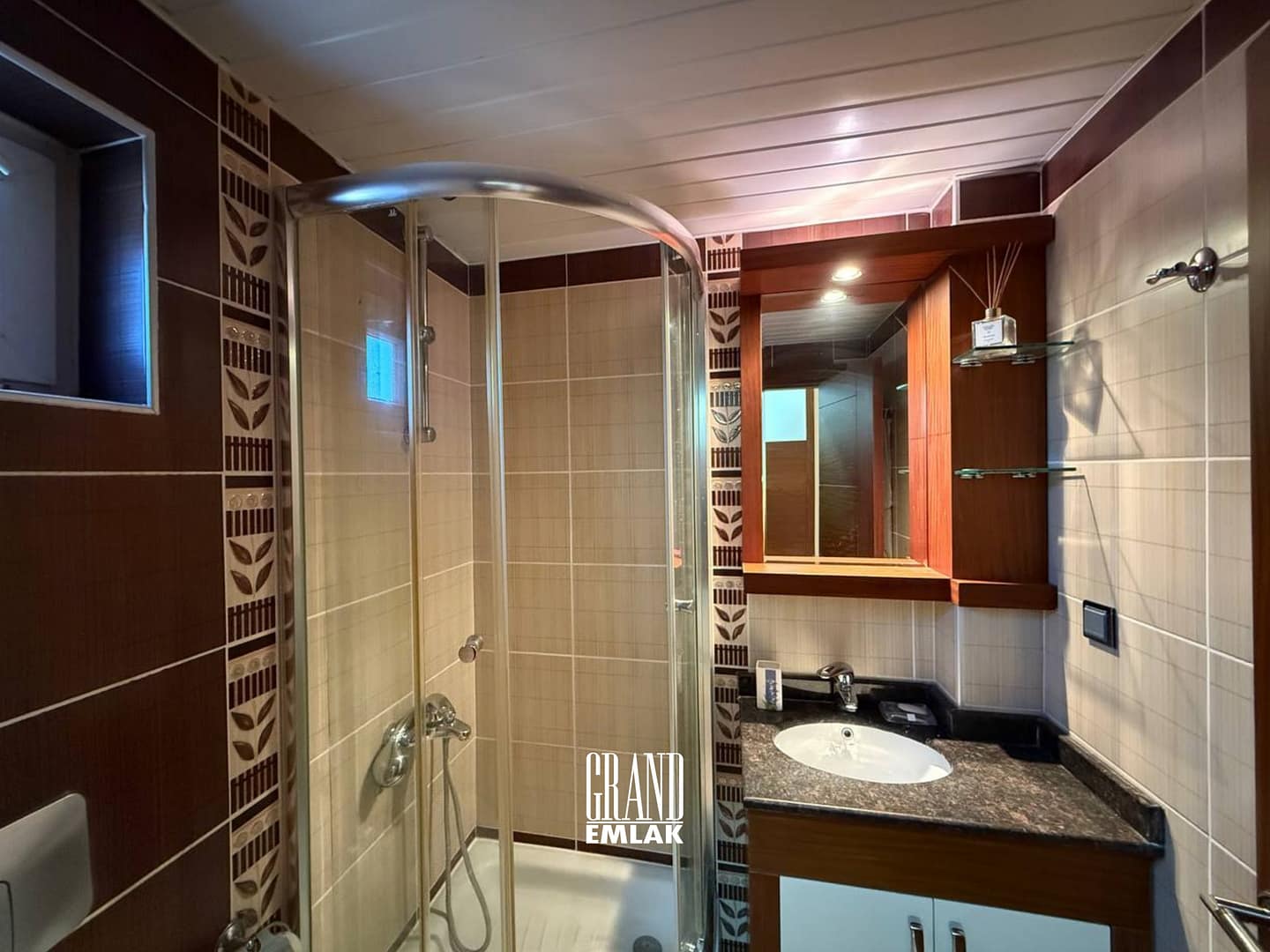 Özpınarlar’dan Lavinya Sitesinde Geniş 3+1 Satılık Eşyalı Daire (32)