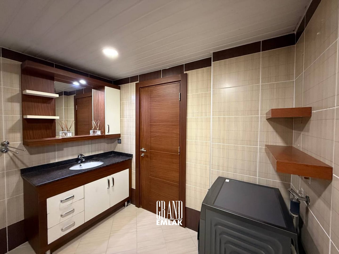 Özpınarlar’dan Lavinya Sitesinde Geniş 3+1 Satılık Eşyalı Daire (33)