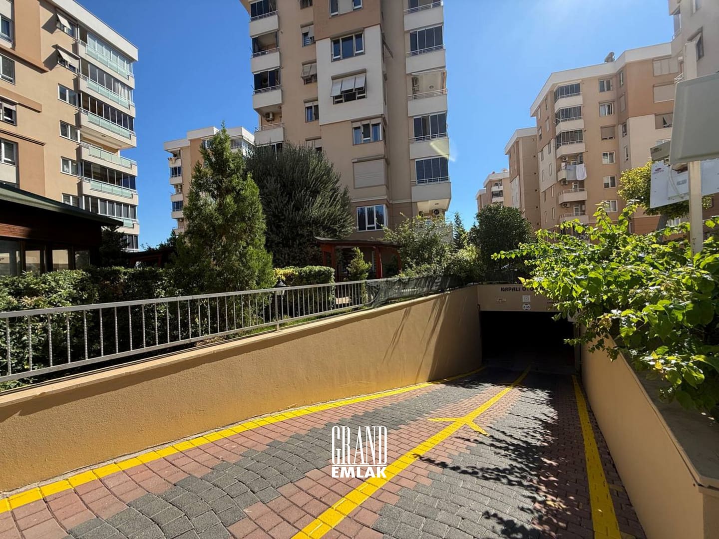 Özpınarlar’dan Lavinya Sitesinde Geniş 3+1 Satılık Eşyalı Daire (35)