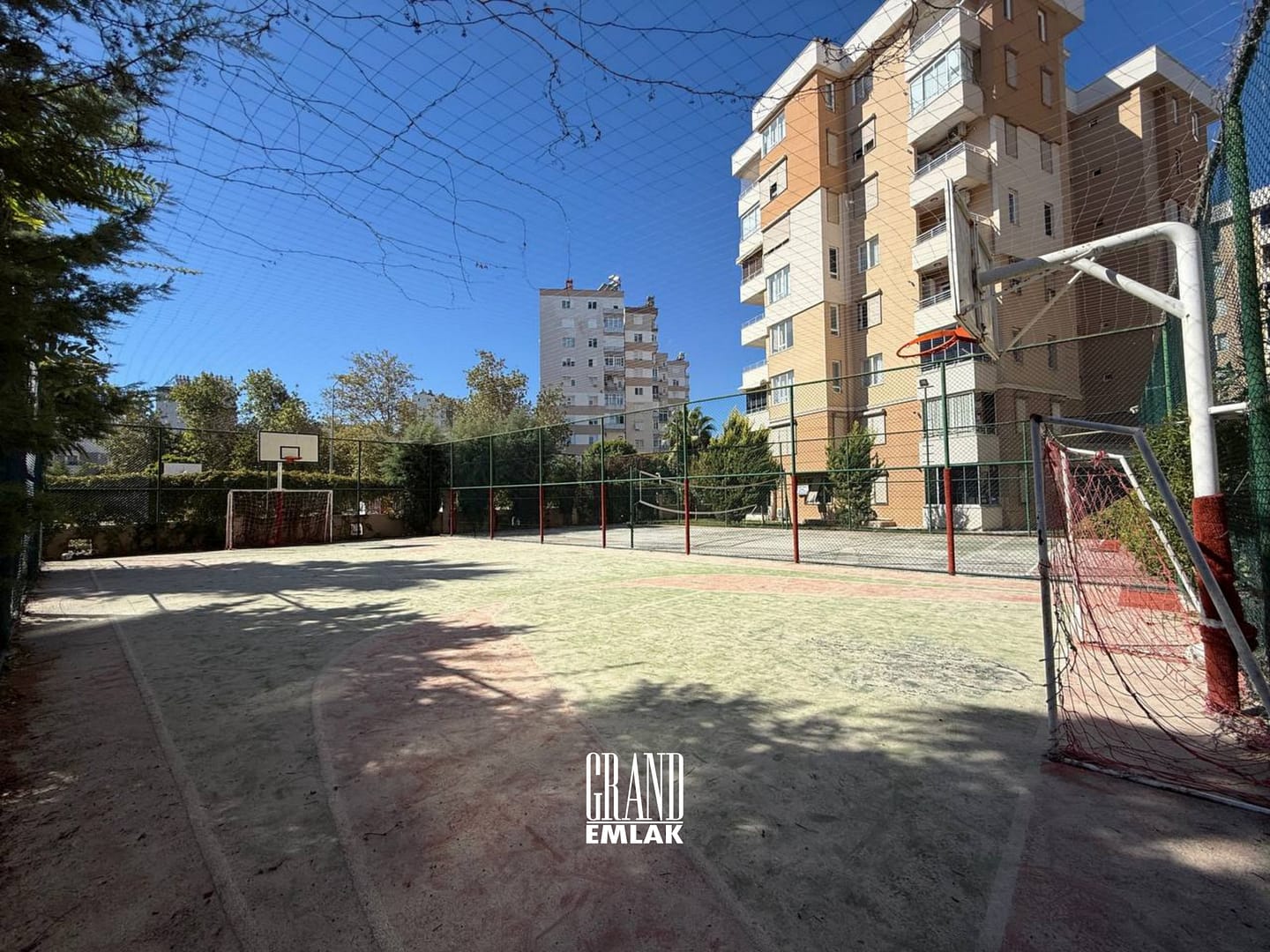 Özpınarlar’dan Lavinya Sitesinde Geniş 3+1 Satılık Eşyalı Daire (4)