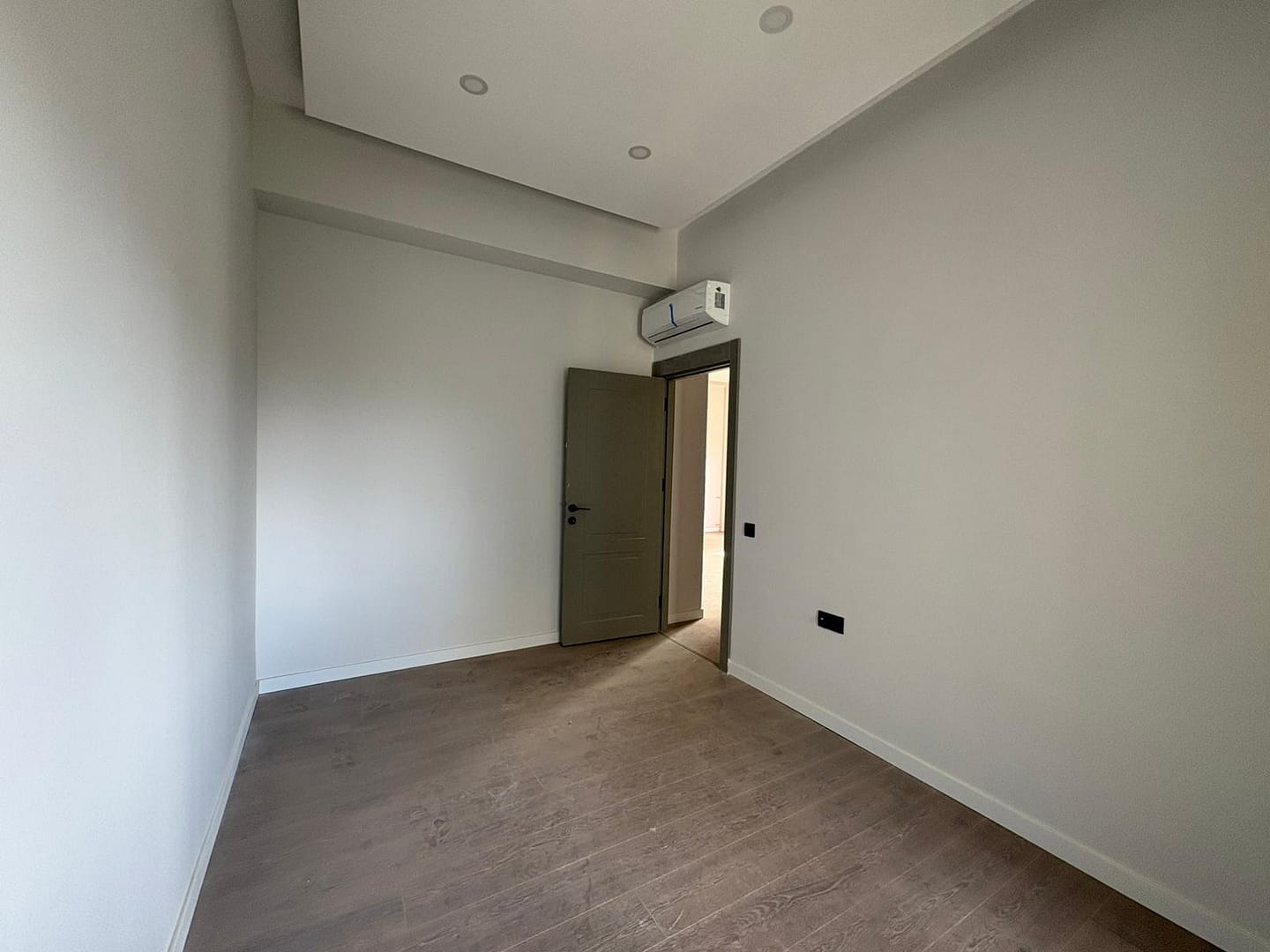 WhatsApp Image 2026-02-09 at 12.15.27