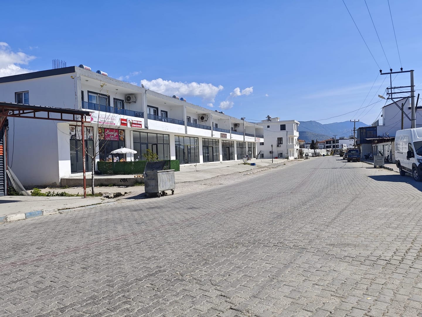 Kaş Ova Merkez’de Ana Yola Yakın, Ticari Kullanıma Uygun Satılık 3465 m2 Değerli Arazi (4)