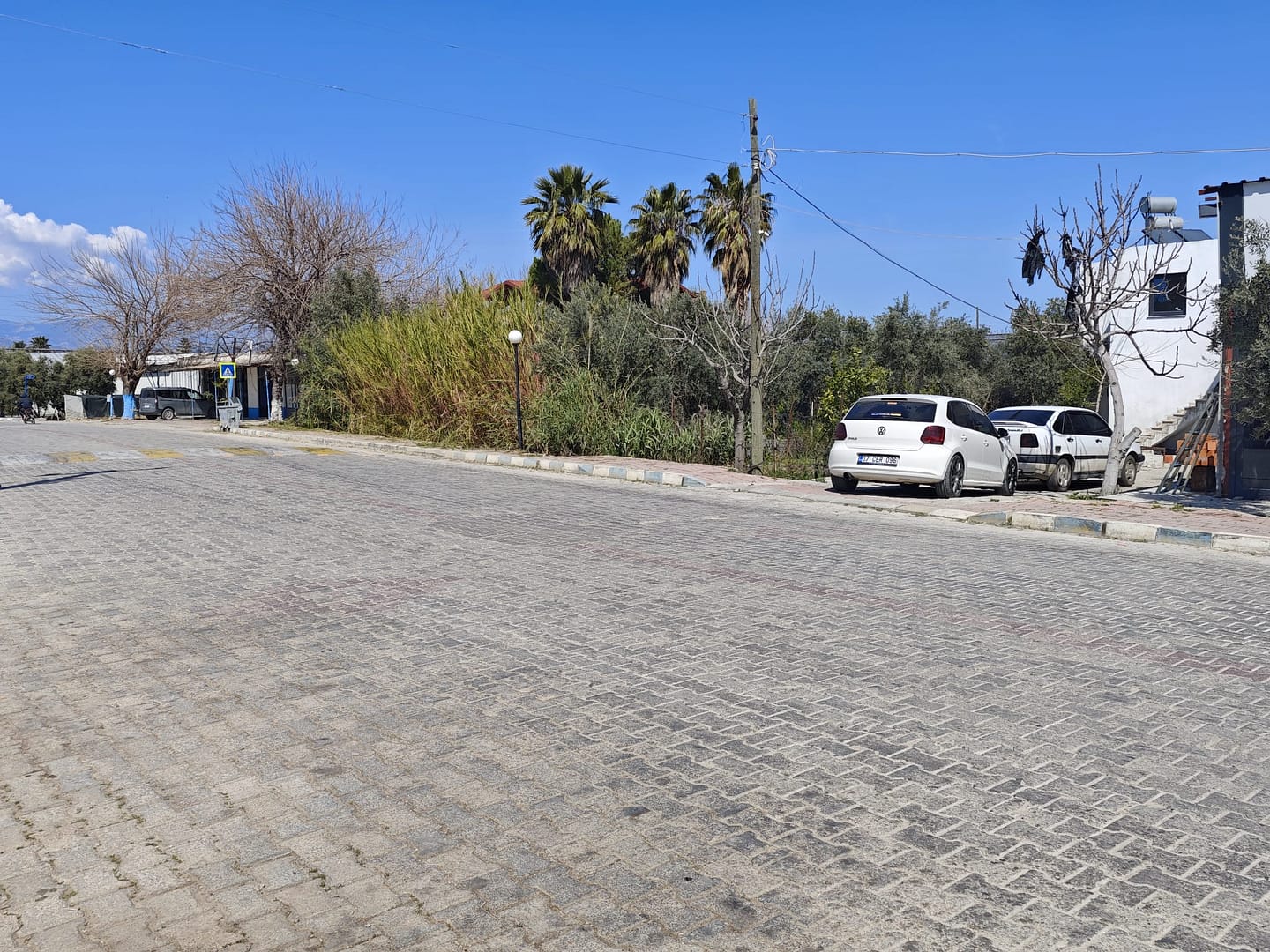 Kaş Ova Merkez’de Ana Yola Yakın, Ticari Kullanıma Uygun Satılık 3465 m2 Değerli Arazi (5)