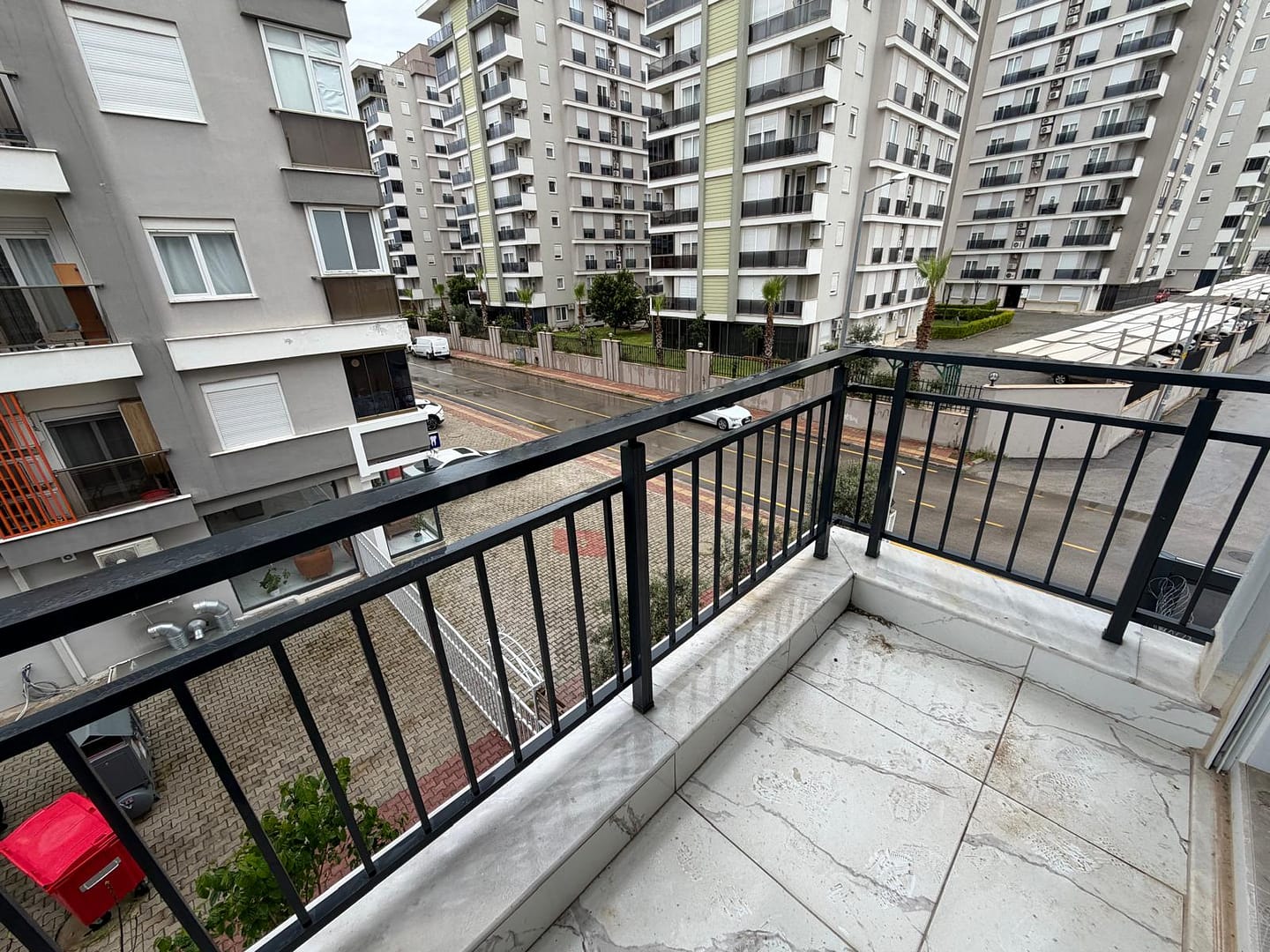 Yeni Emek Mahallesi’nde Doğalgazlı Havuzlu Eşyalı Kapalı Otoparklı Tramvaya Yakın Satılık 1+1 Daire (13)