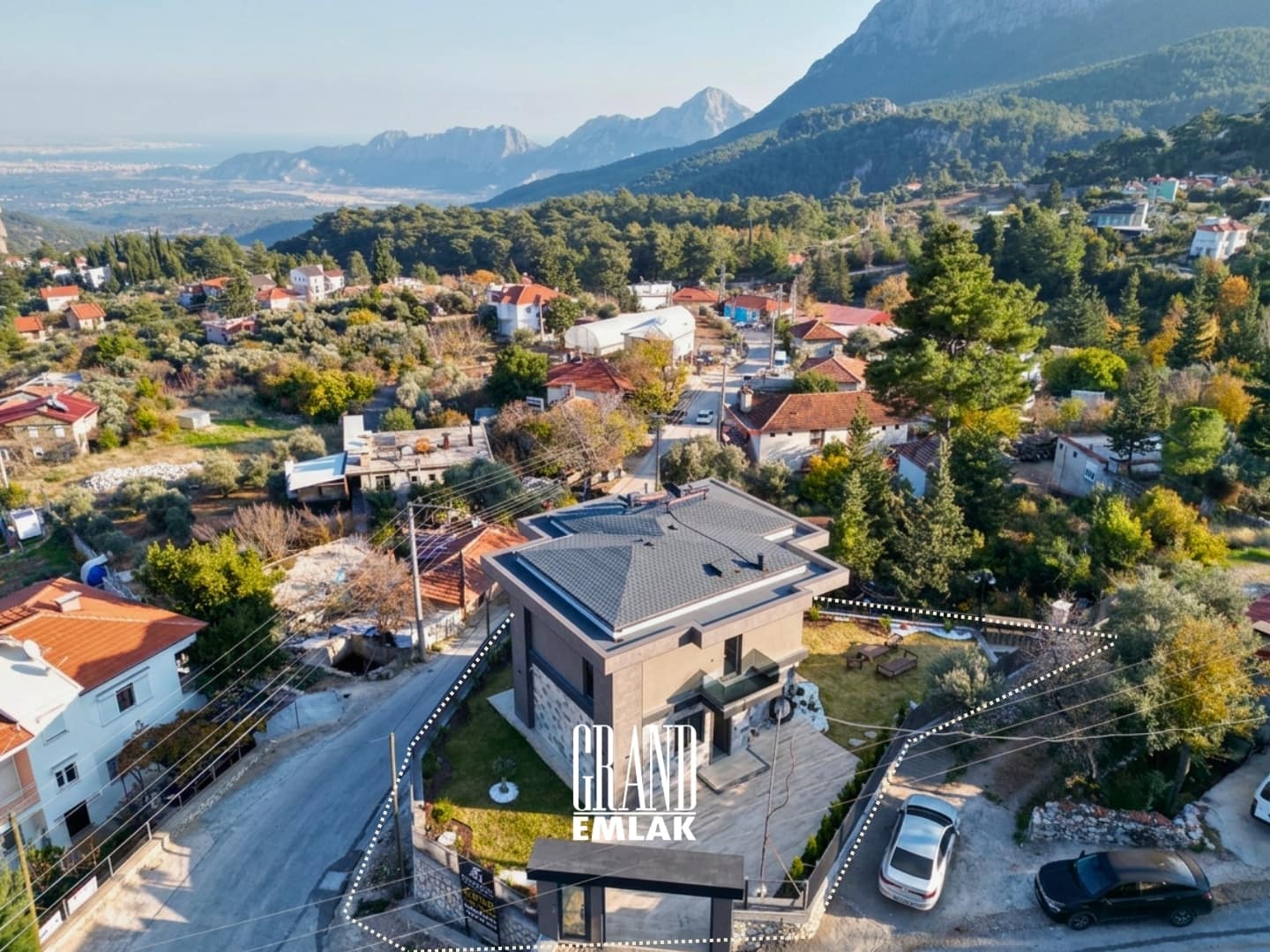 Antalya Geyikbayırı’nda Lüks 3+1 Antalya Manzaralı Satılık Villa (1)