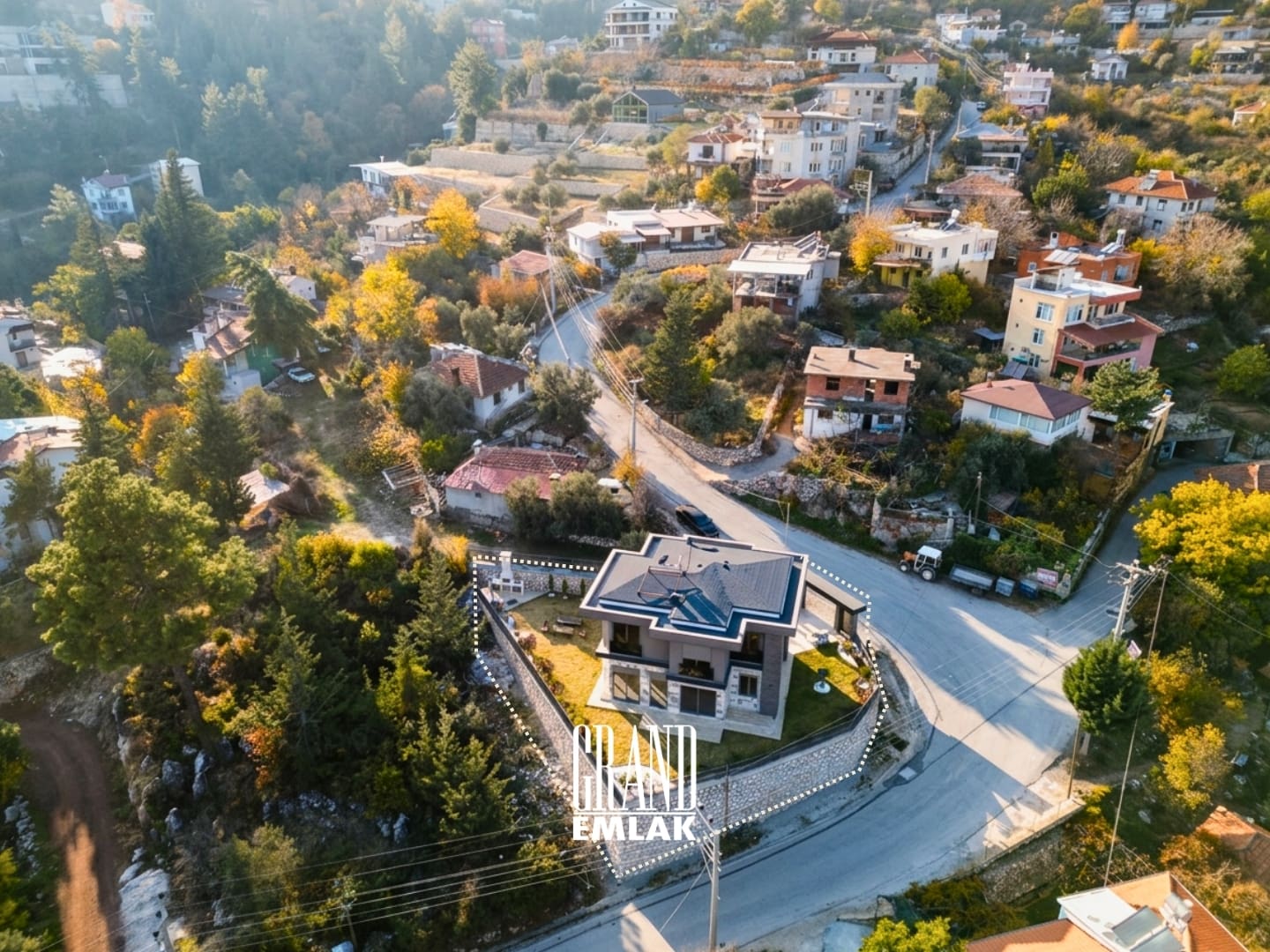 Antalya Geyikbayırı’nda Lüks 3+1 Antalya Manzaralı Satılık Villa (3)