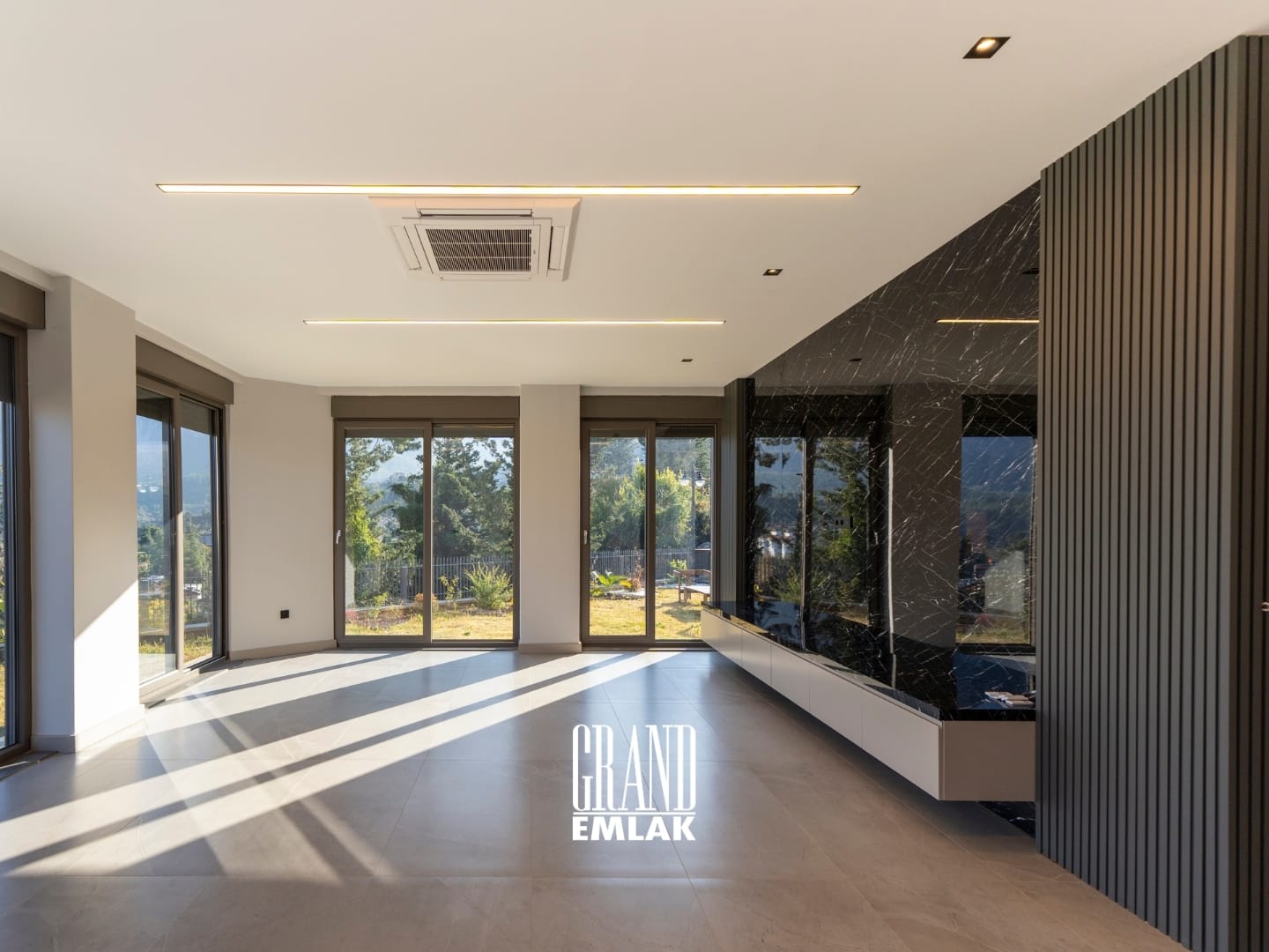 Antalya Geyikbayırı’nda Lüks 3+1 Antalya Manzaralı Satılık Villa (30)
