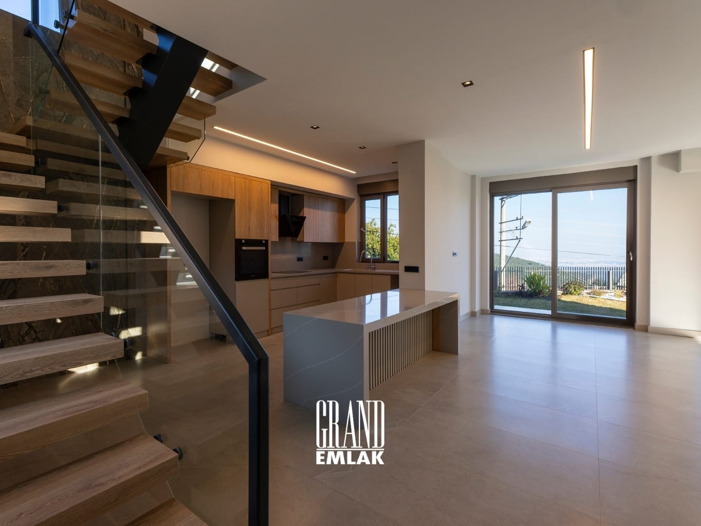 Antalya Geyikbayırı’nda Lüks 3+1 Antalya Manzaralı Satılık Villa (32)