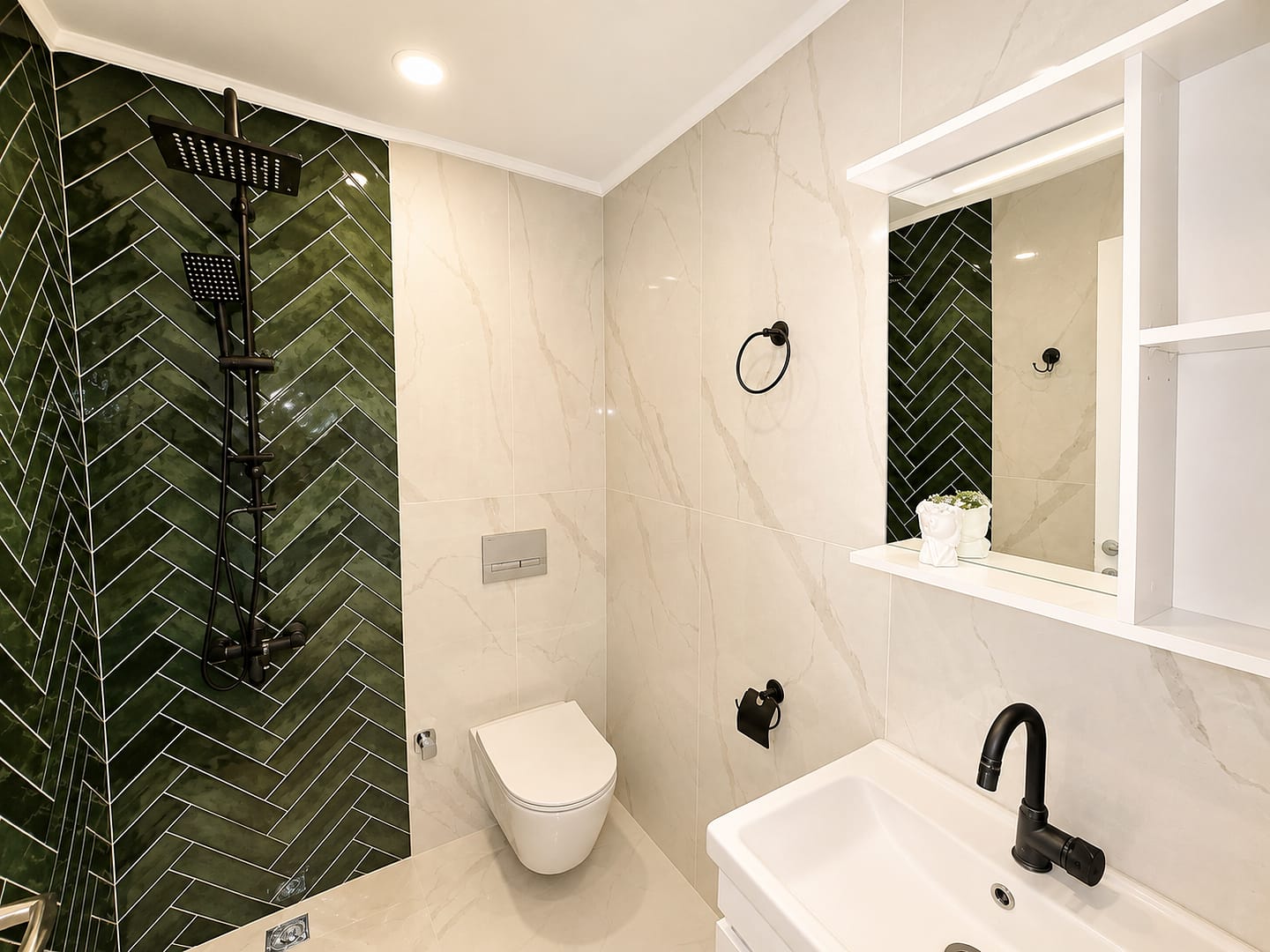 Takasa Açık, Denize Yakın Satılık 4+1 Ferah Tadilatlı Eşyalı Daire Güzeloba, Antalya 1 (6)