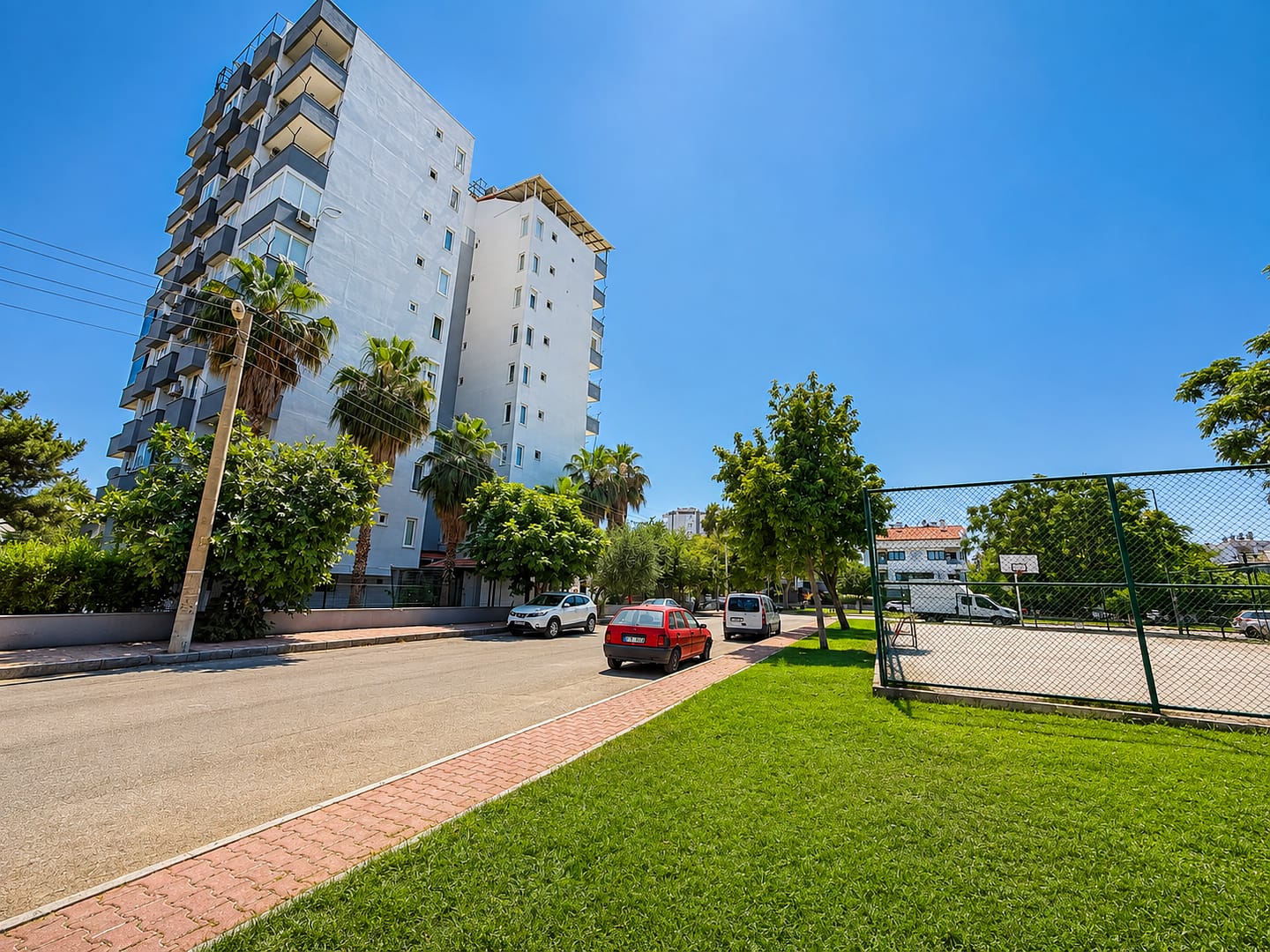 Takasa Açık, Denize Yakın Satılık 4+1 Ferah Tadilatlı Eşyalı Daire Güzeloba, Antalya