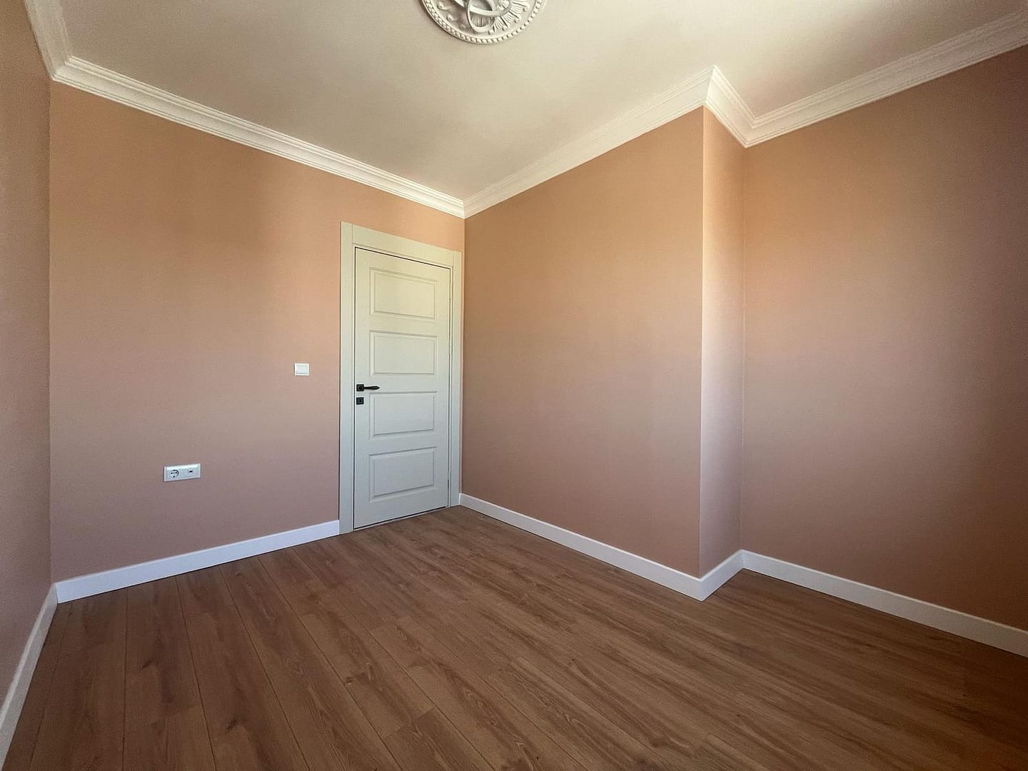 Antalya Altıntaş’ta İSKANLI Havuzlu Site İçerisinde Yenilenmiş, Ferah 2+1satılık Daire Denizyıldızı sitesi (11)