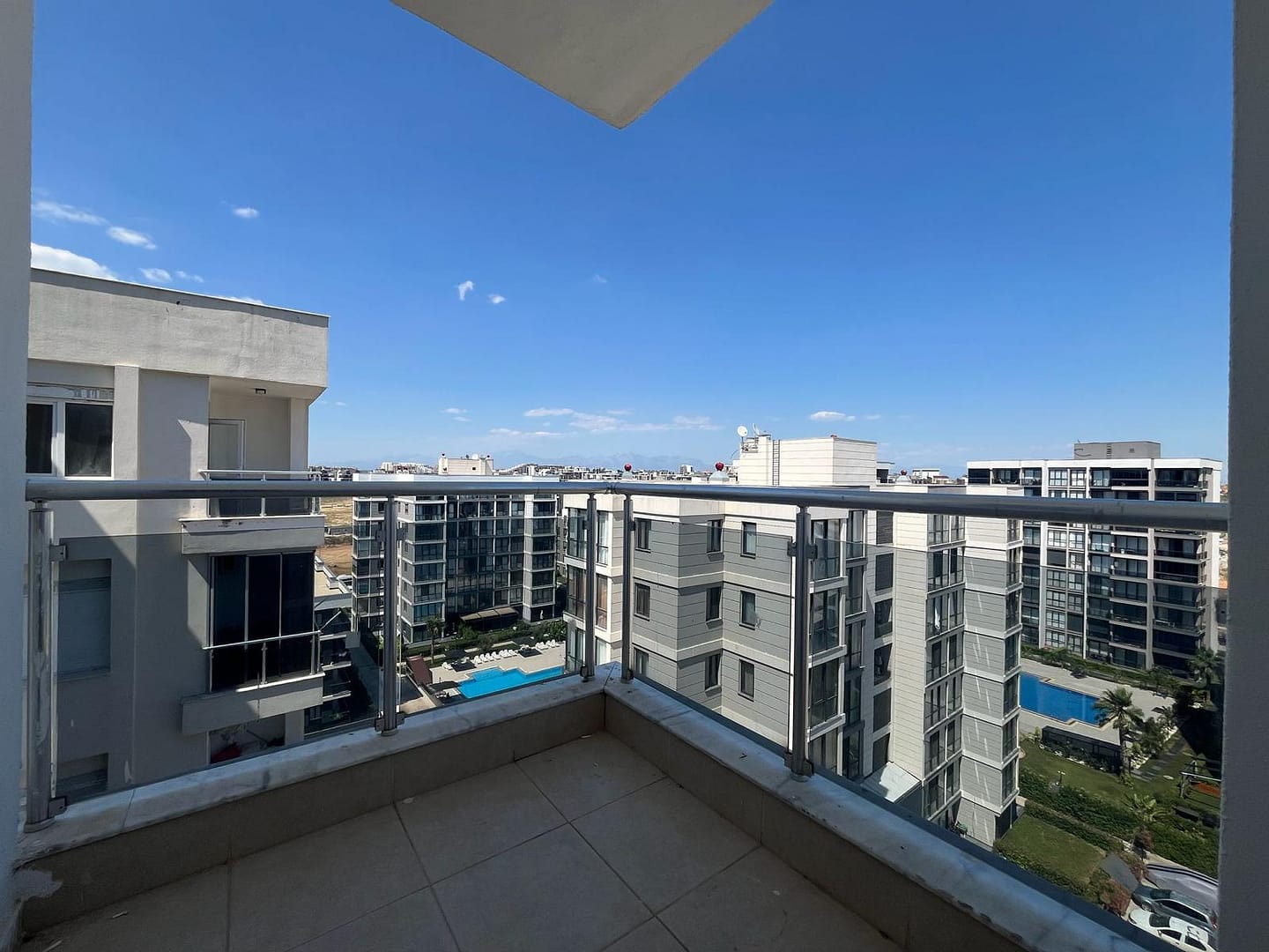 Antalya Altıntaş’ta İSKANLI Havuzlu Site İçerisinde Yenilenmiş, Ferah 2+1satılık Daire Denizyıldızı sitesi (2)