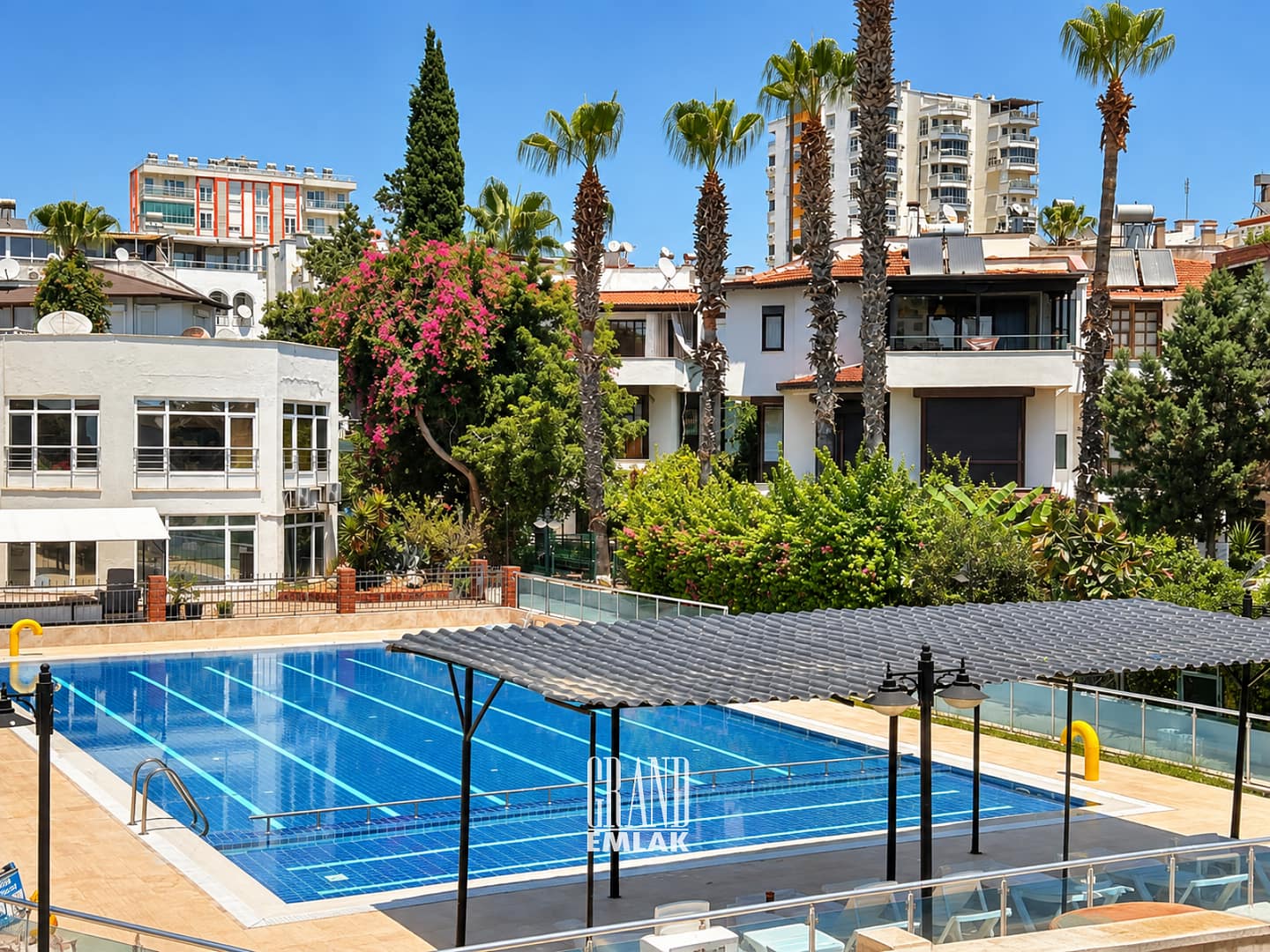 Lara Güzeloba Larakent Sitesi’nde Özel Havuzlu, Deniz Manzaralı Satılık 4+2 Villa (13)