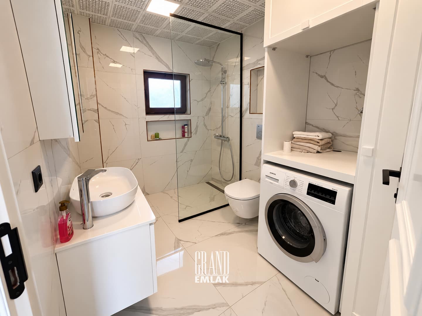 Lara Güzeloba Larakent Sitesi’nde Özel Havuzlu, Deniz Manzaralı Satılık 4+2 Villa (15)