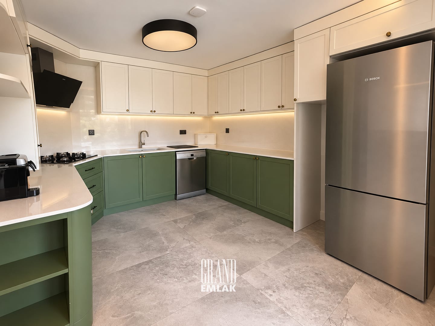 Lara Güzeloba Larakent Sitesi’nde Özel Havuzlu, Deniz Manzaralı Satılık 4+2 Villa (6)