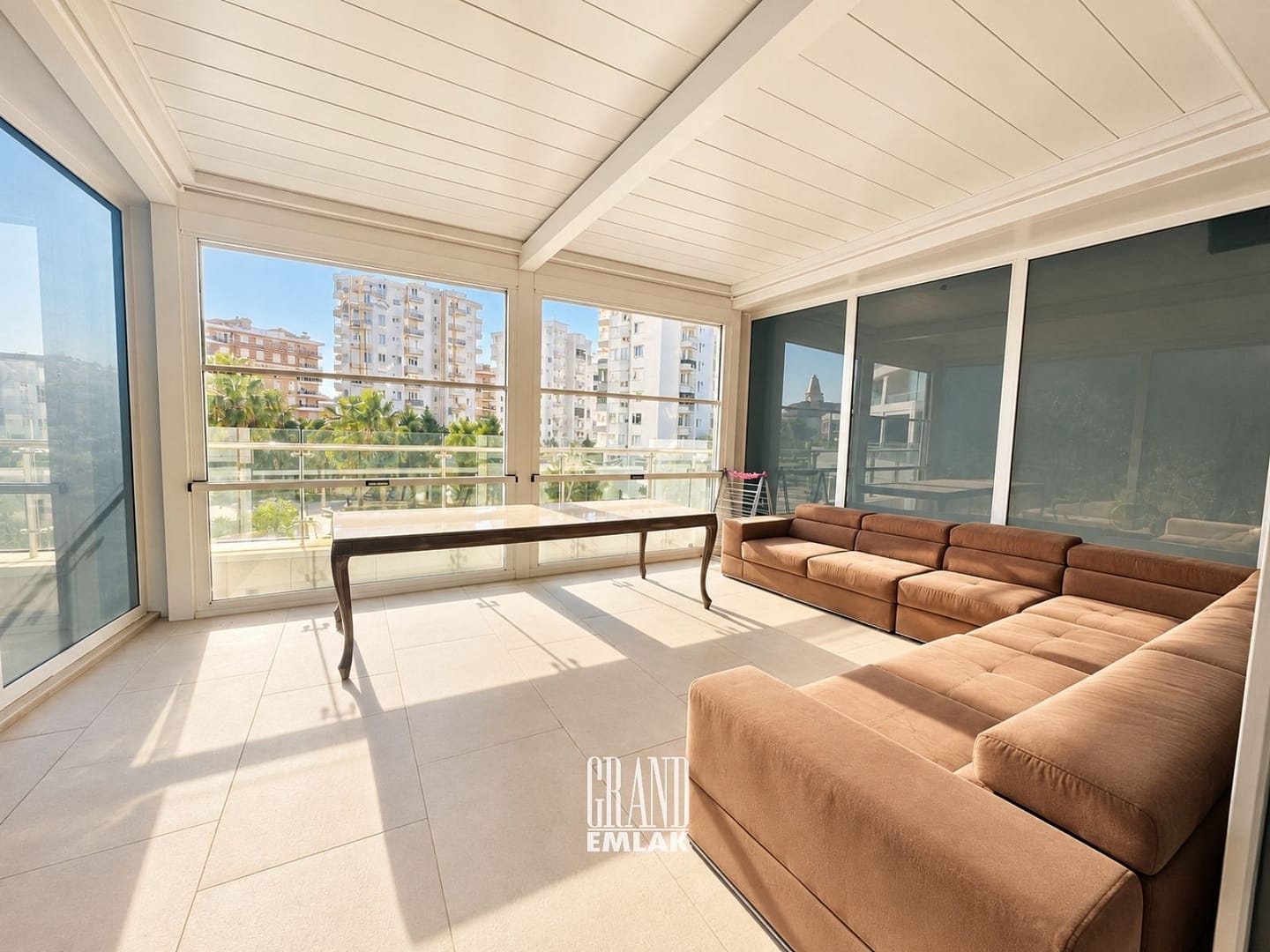 Sirius Town’da Özel Plajlı, Otel Konforunda Airbnb Ruhsatlı Satilik 1+1 Daire (3)