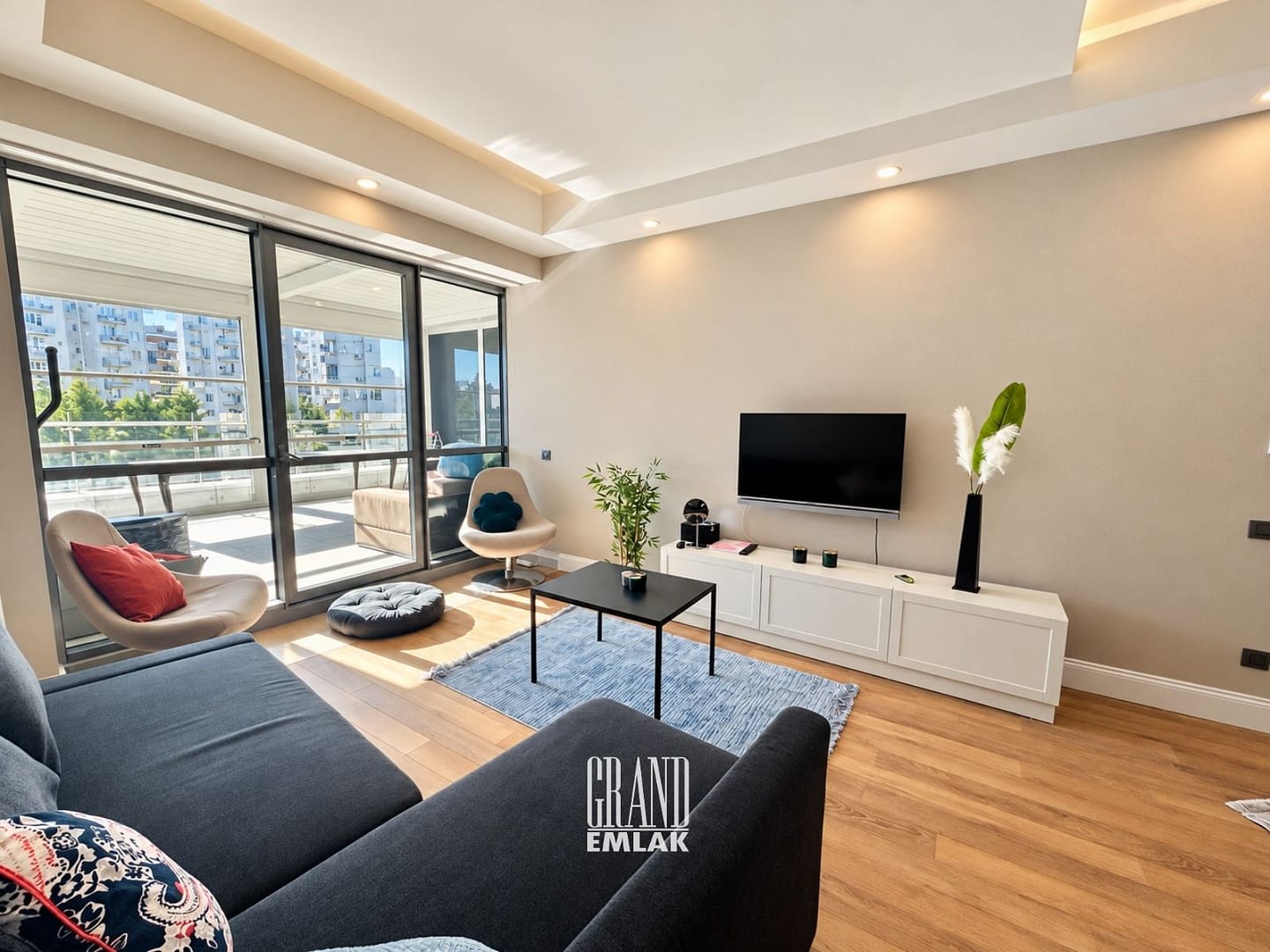 Sirius Town’da Özel Plajlı, Otel Konforunda Airbnb Ruhsatlı Satilik 1+1 Daire