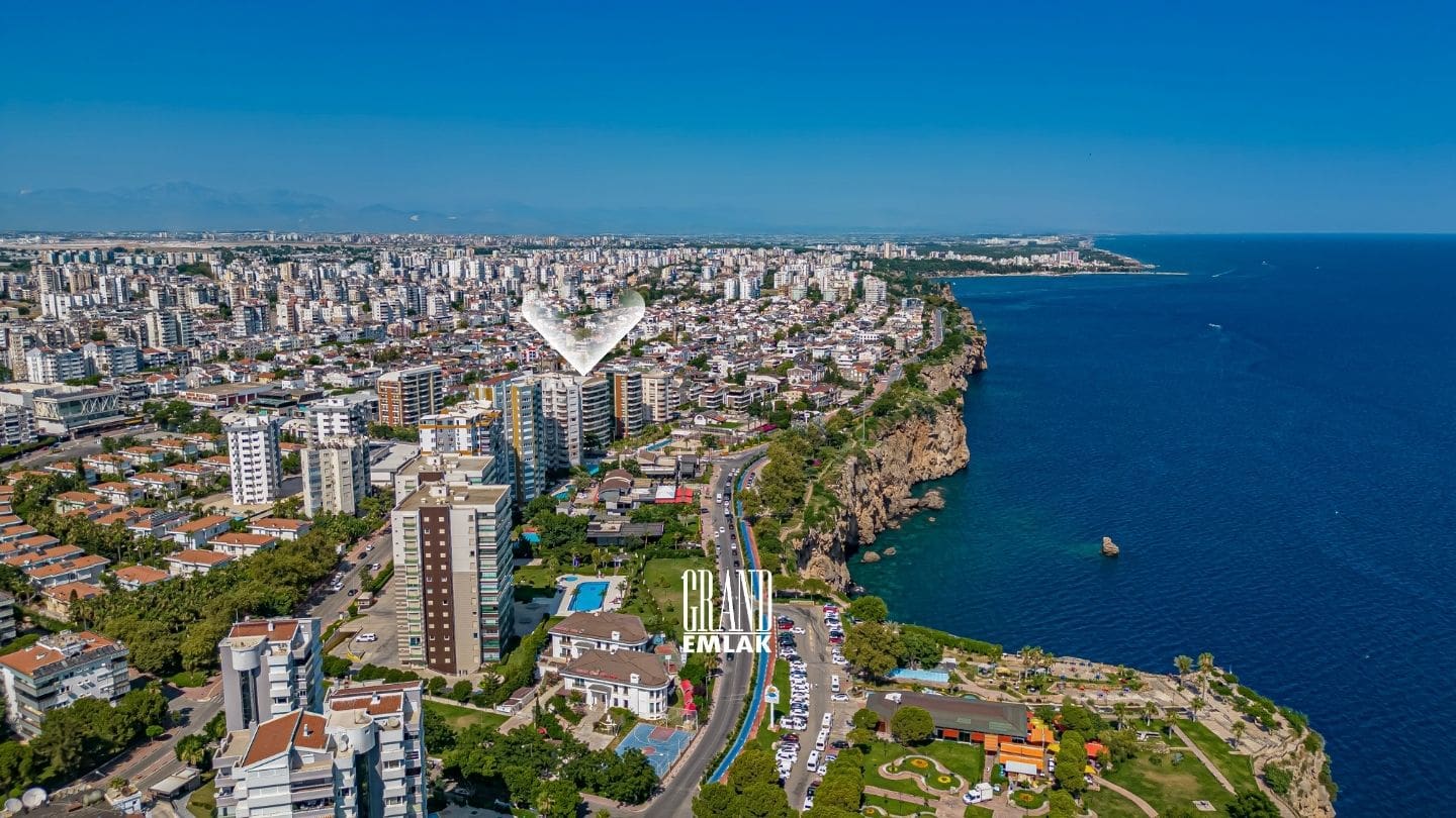 Fener’de Havuzlu Sitede Full Deniz Manzaralı 3+1 Satılık Daire (MAKİ EVLERİ) (2)