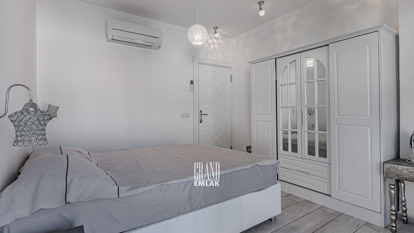 MANAVGAT GÜNDOĞDU’DA DENİZ MANZARALI HARİKA KONUMLU SATILIK VİLLA (37)